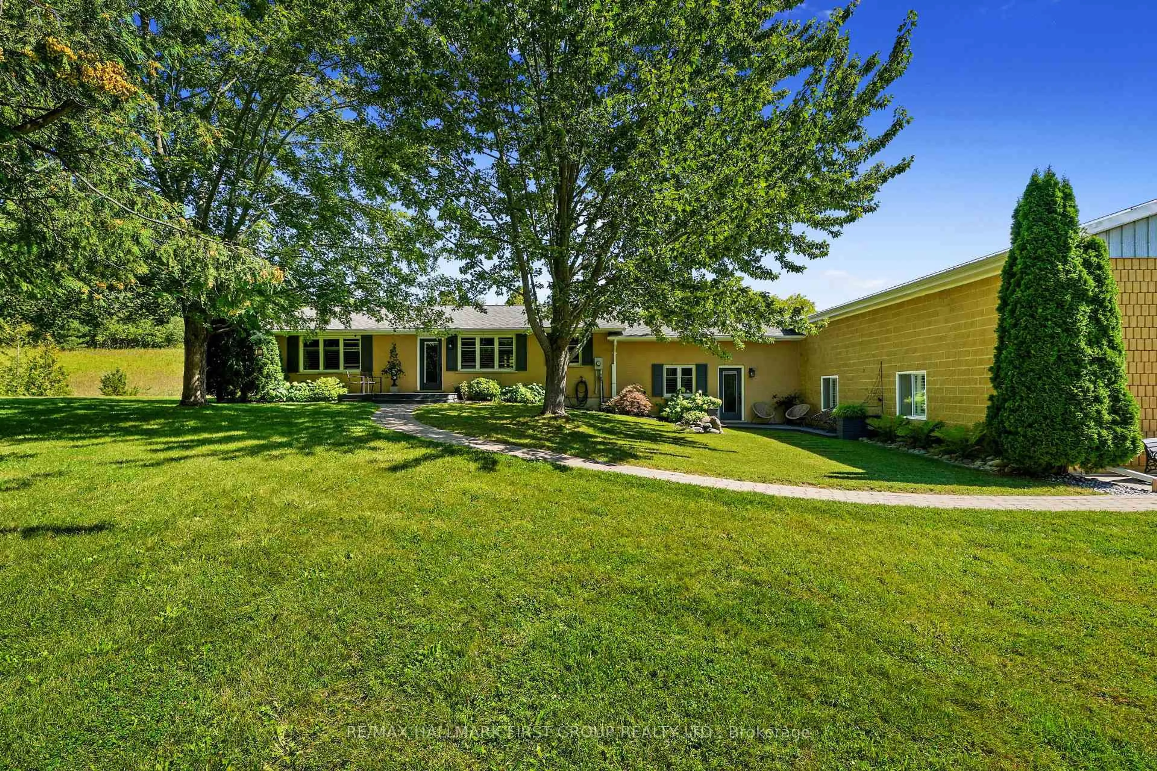 A pic from outside/outdoor area/front of a property/back of a property/a pic from drone, street for 3311 Burnham St, Hamilton Township Ontario K9A 4J7