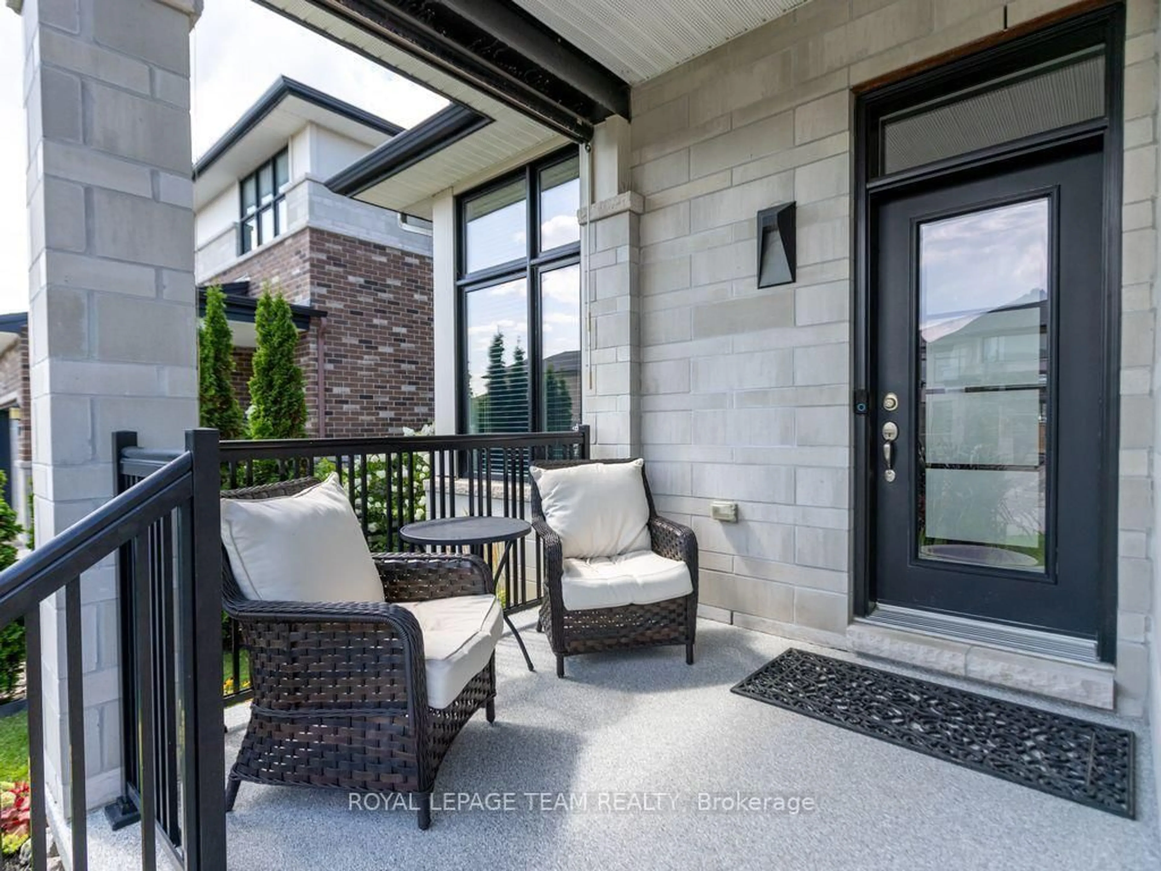 Unknown for 729 Carnelian Cres, Ottawa Ontario K1X 0A9