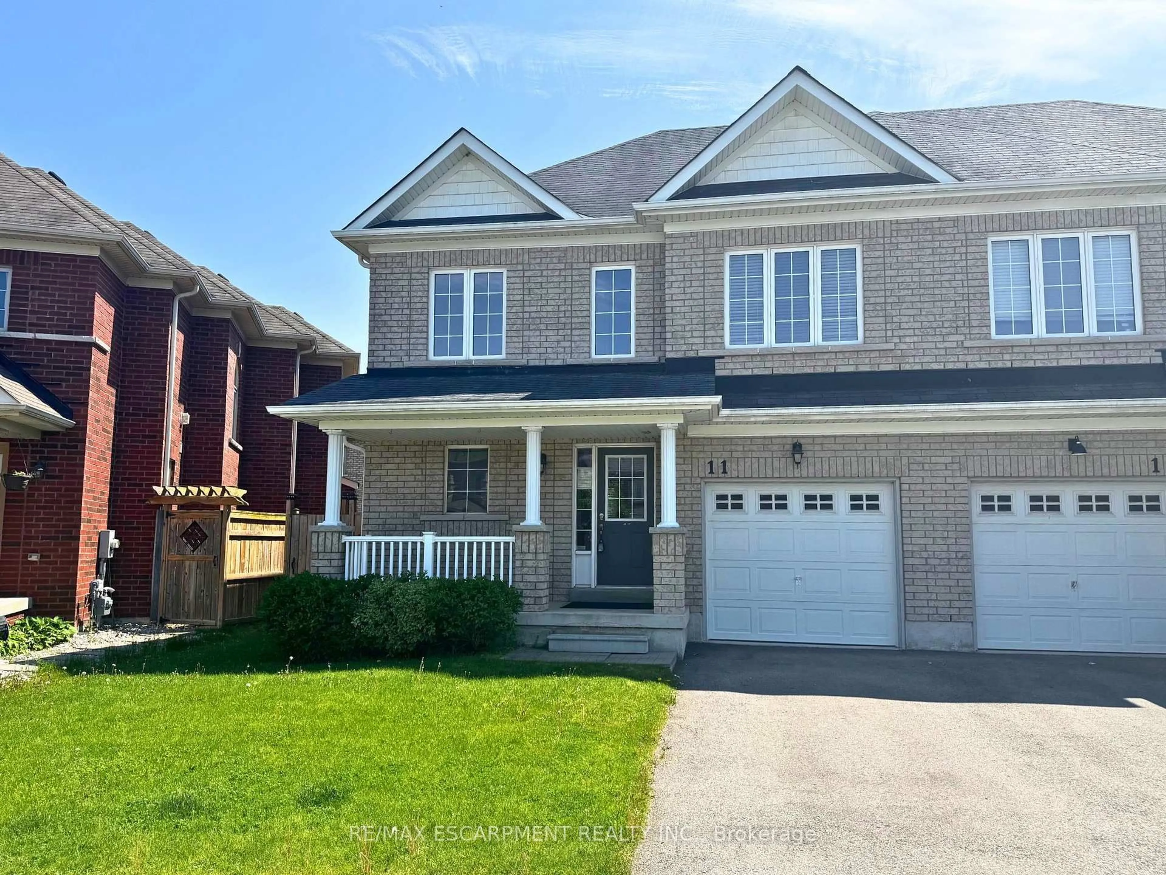 Home with brick exterior material, street for 11 Keith Cres, Niagara-on-the-Lake Ontario L0S 1J0
