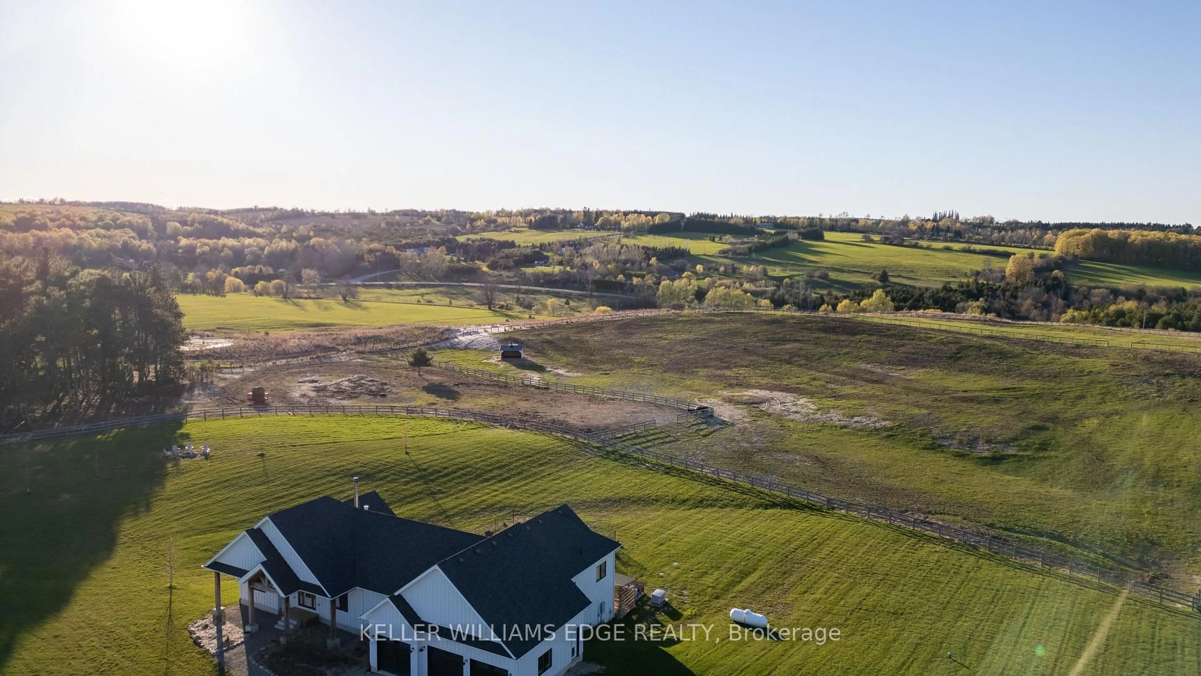 trreb/IMG-X13748356_35af818d-d4a7-4a4a-a4cc-2875f22a3af6-l.jpg