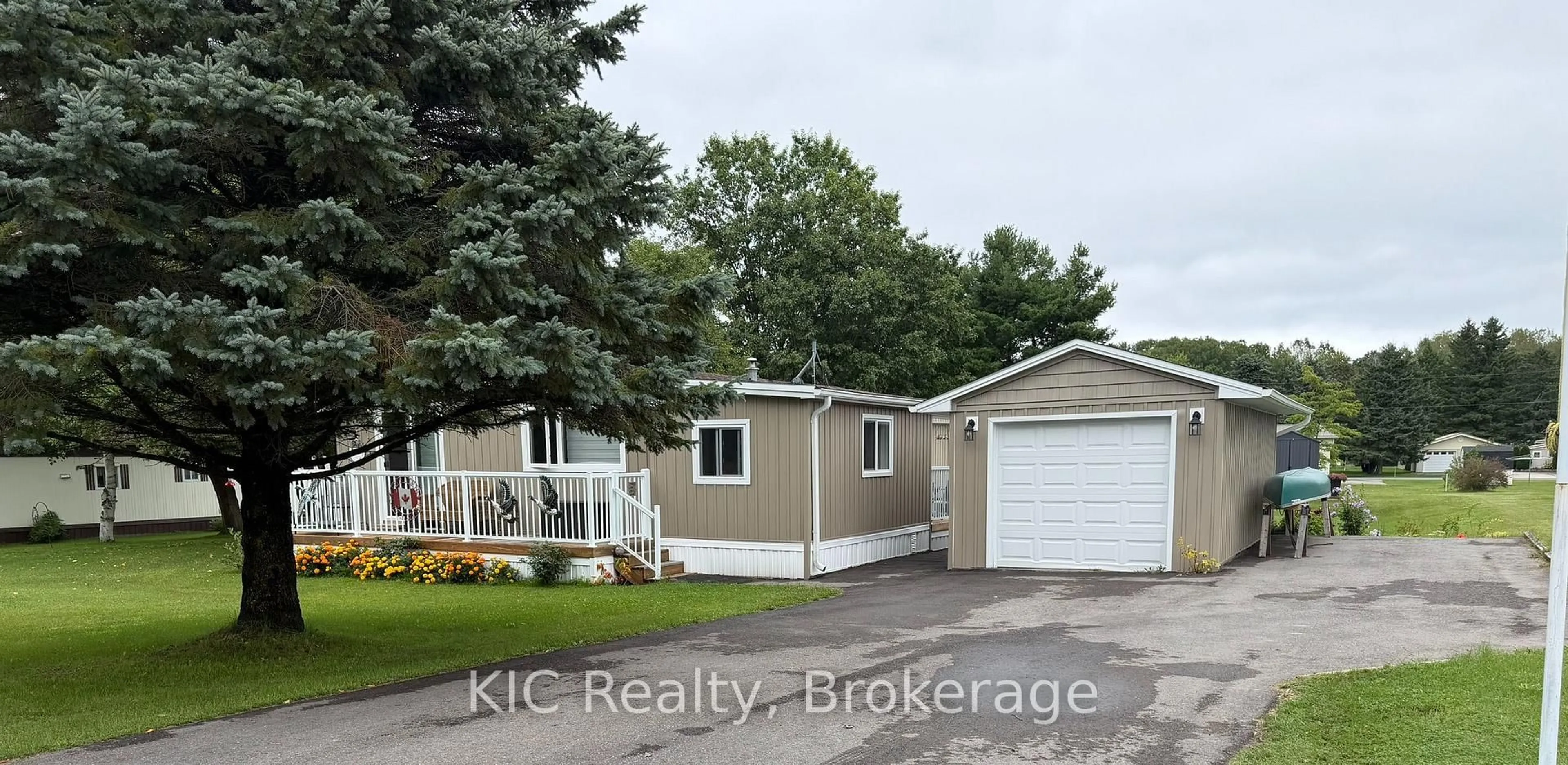 Home with vinyl exterior material, street for 71 SAMA PARK Rd, Havelock-Belmont-Methuen Ontario K0L 1Z0