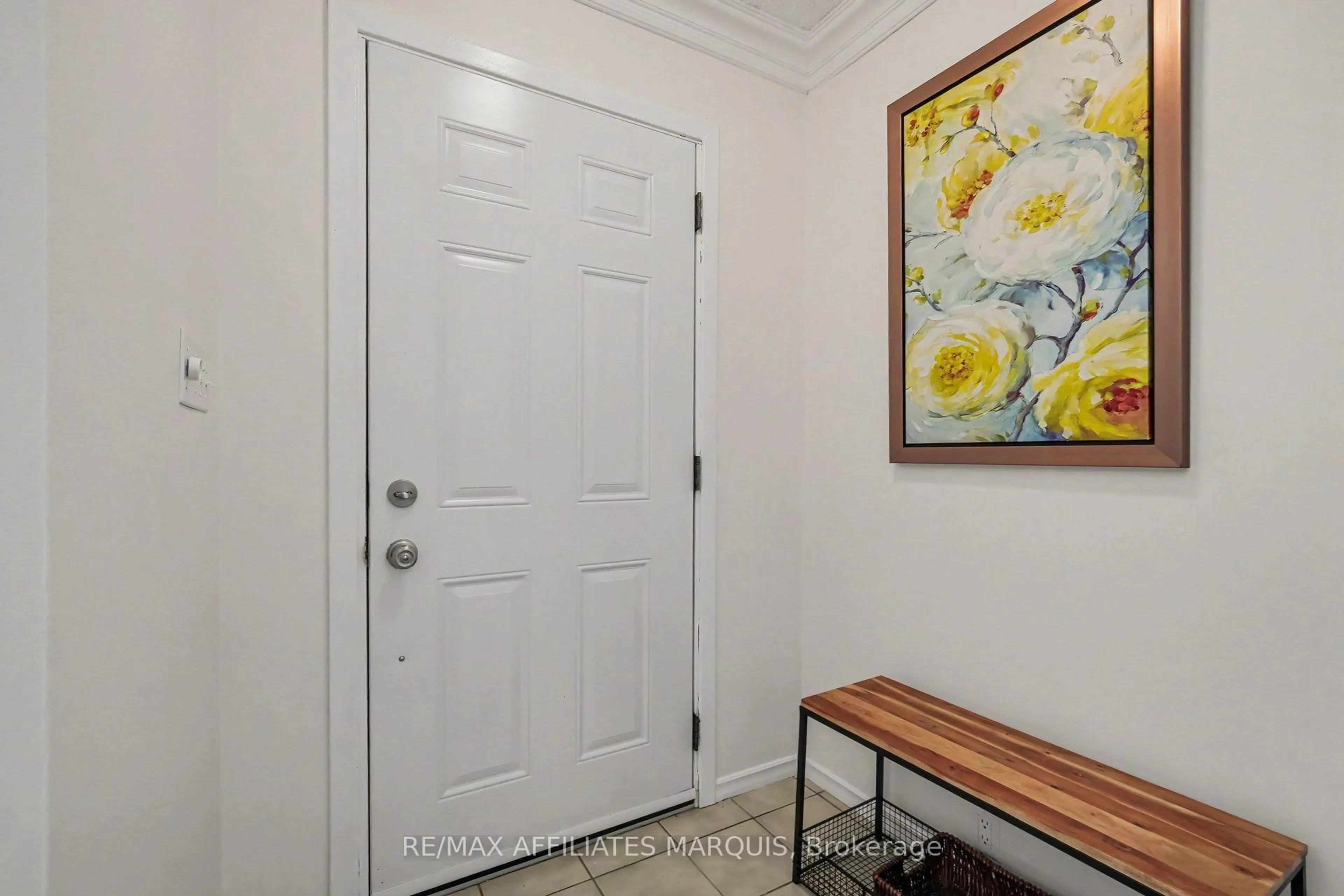 Indoor entryway for 9 Forest Dr, Rideau Lakes Ontario K7A 4S5
