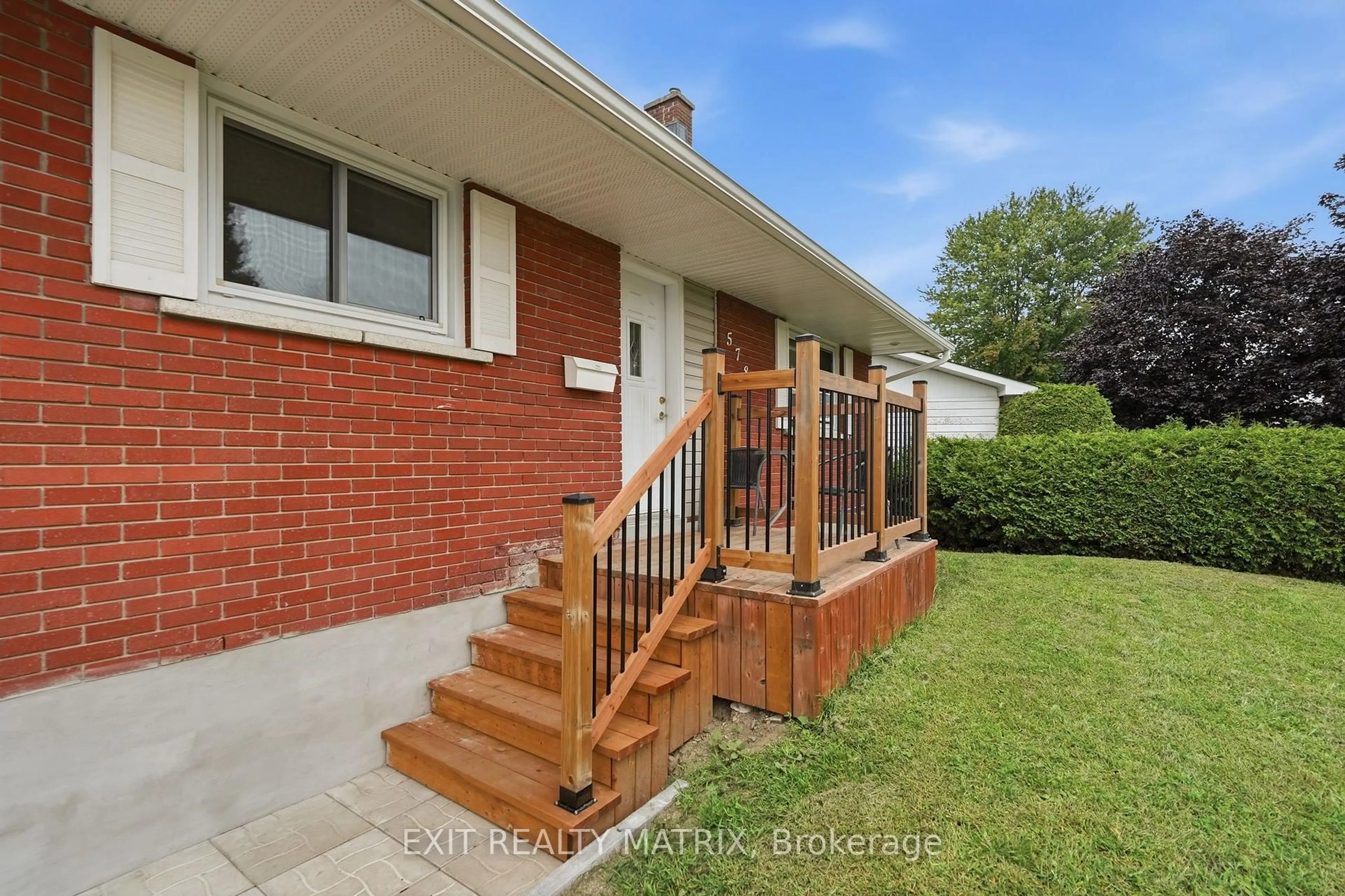 Home with brick exterior material, street for 578 James St, Hawkesbury Ontario K6A 1T9