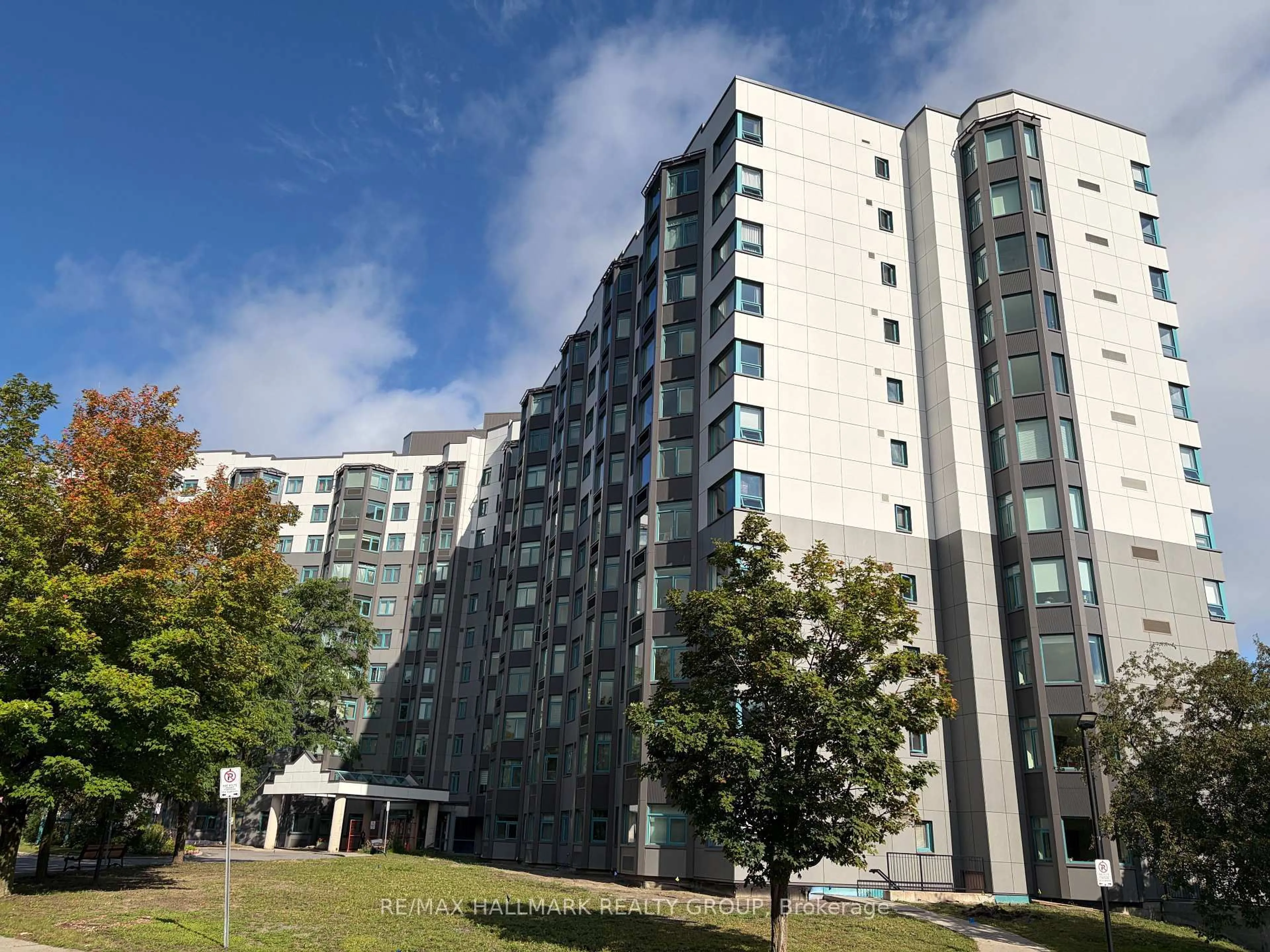 Unknown for 1025 Grenon Ave #915, Ottawa Ontario K2B 8S5