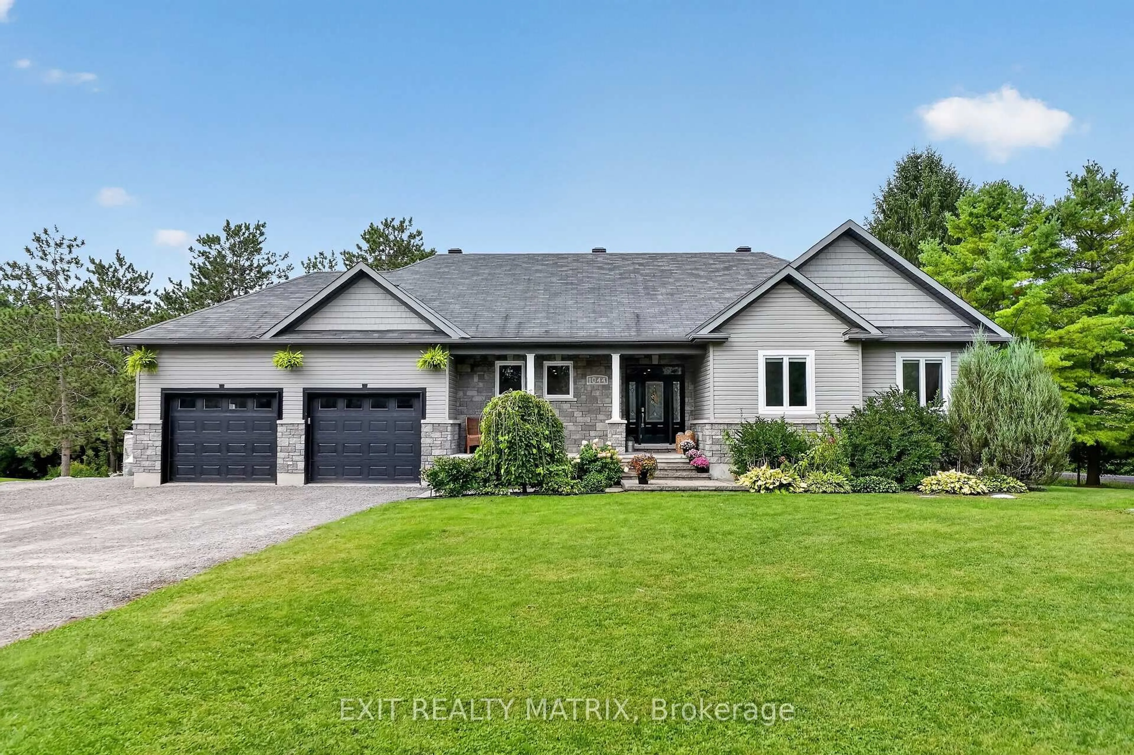Home with brick exterior material, street for 1044 Brazeau Rd, Clarence-Rockland Ontario K0A 1N0
