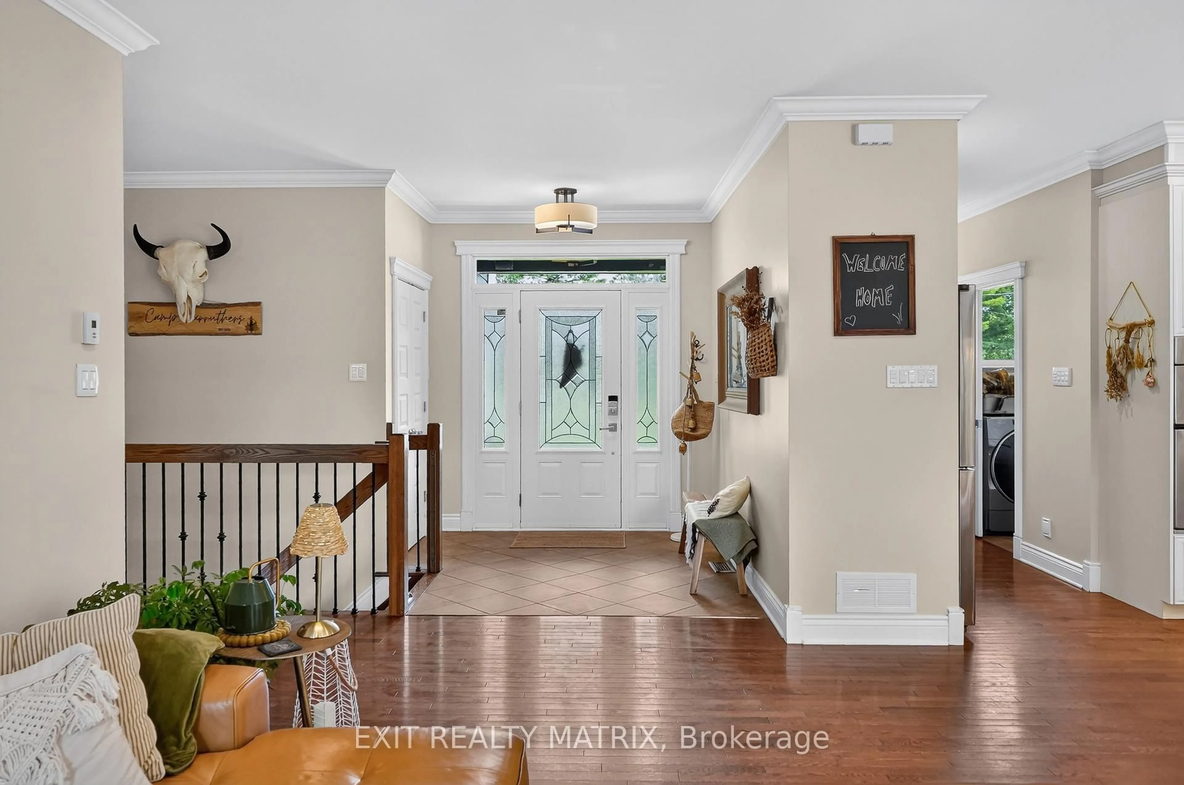 Indoor entryway for 1044 Brazeau Rd, Clarence-Rockland Ontario K0A 1N0
