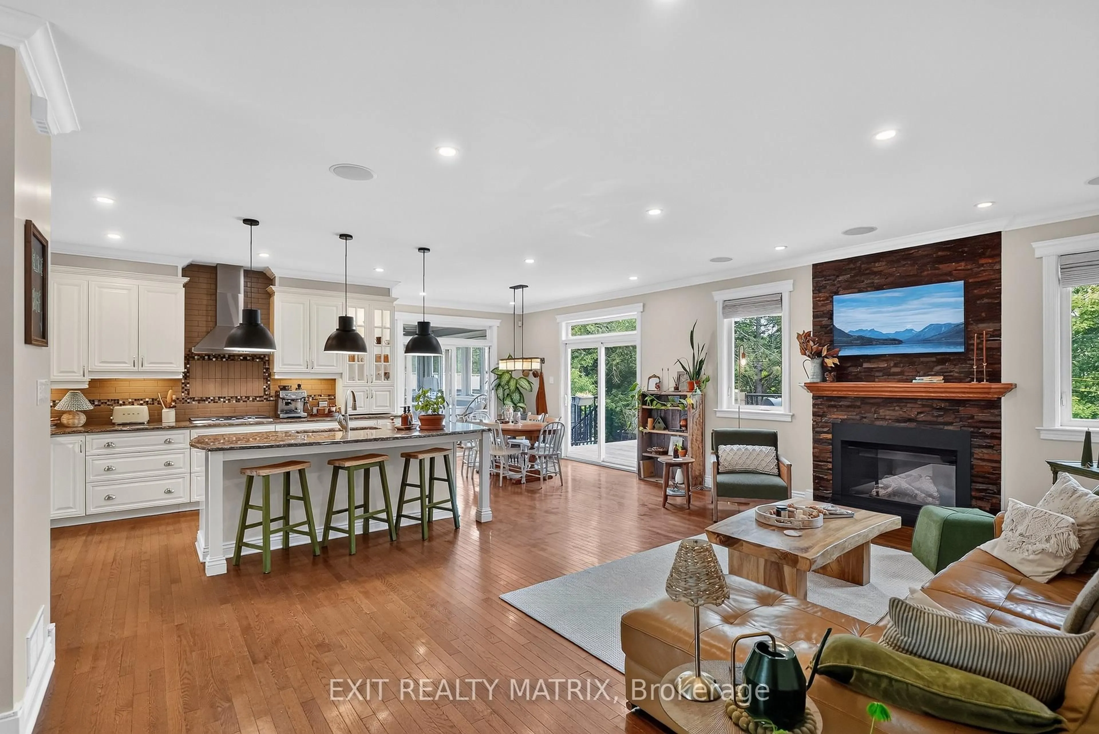 Open concept kitchen, unknown for 1044 Brazeau Rd, Clarence-Rockland Ontario K0A 1N0