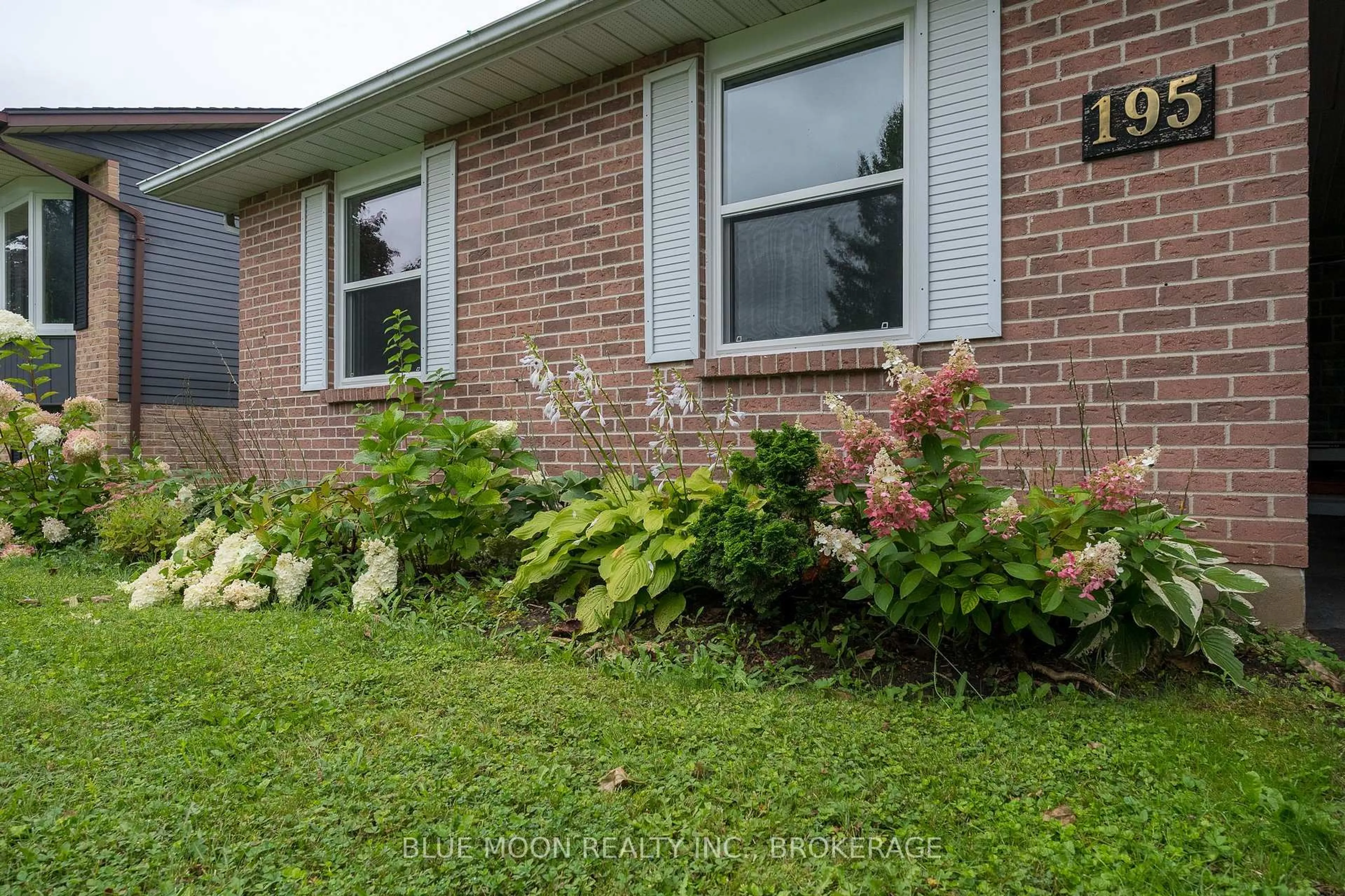 Home with brick exterior material, street for 195 Splinter Crt, Kingston Ontario K7M 7Z3