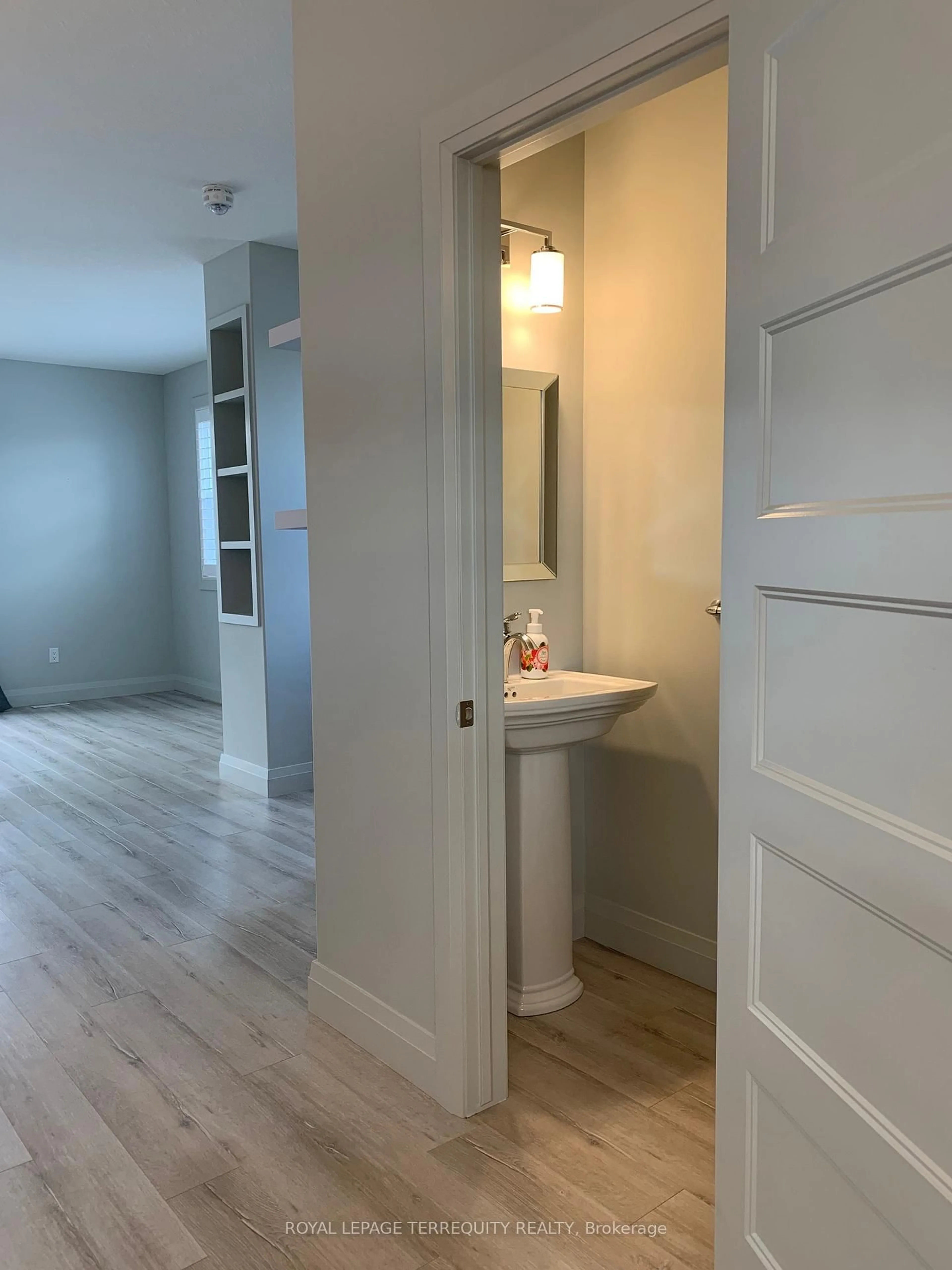 A pic of a room for 3025 Singleton Ave #2, London South Ontario N6L 0E6