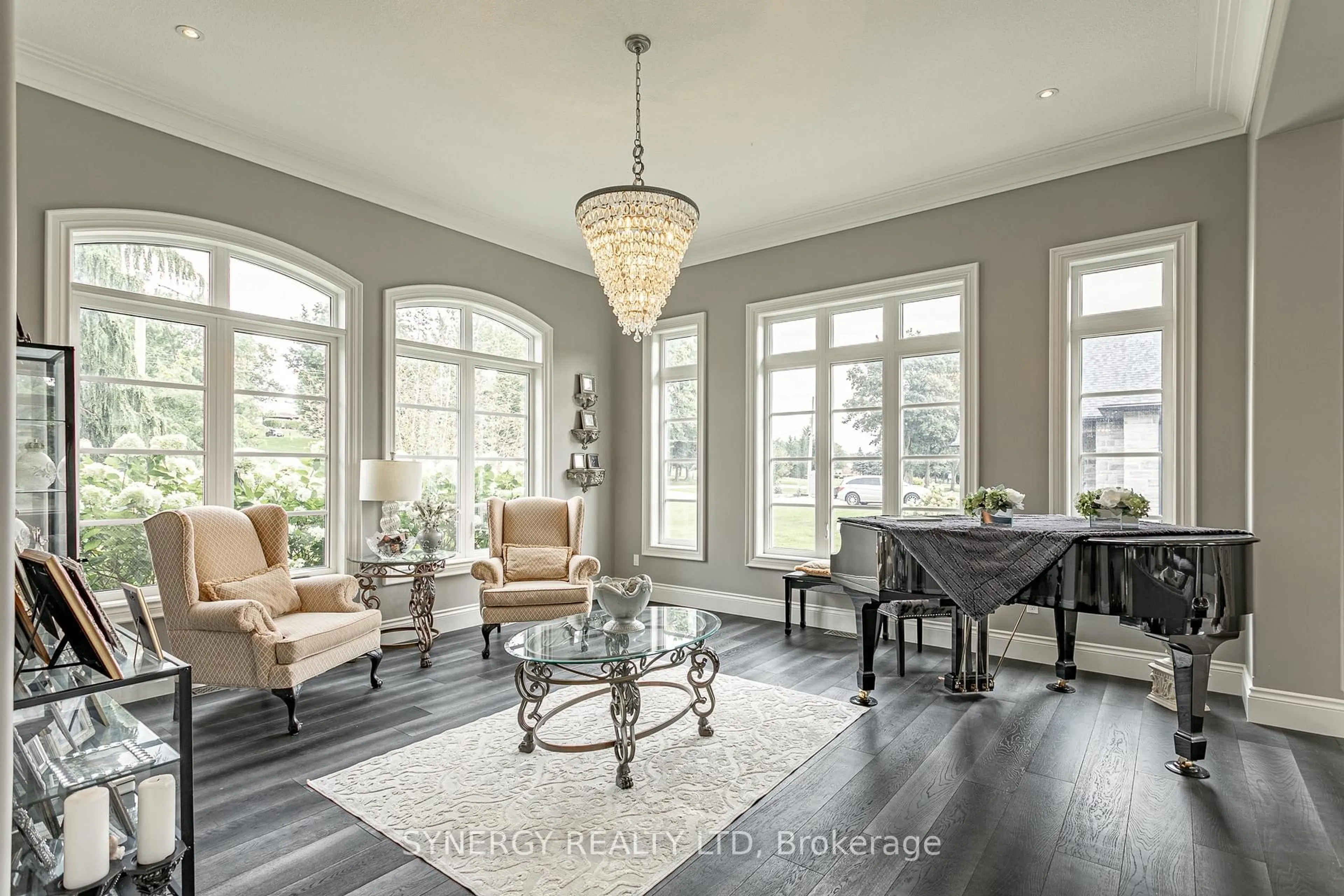 Living room with furniture, unknown for 272 German School Rd, Brant Ontario N3L 3E1
