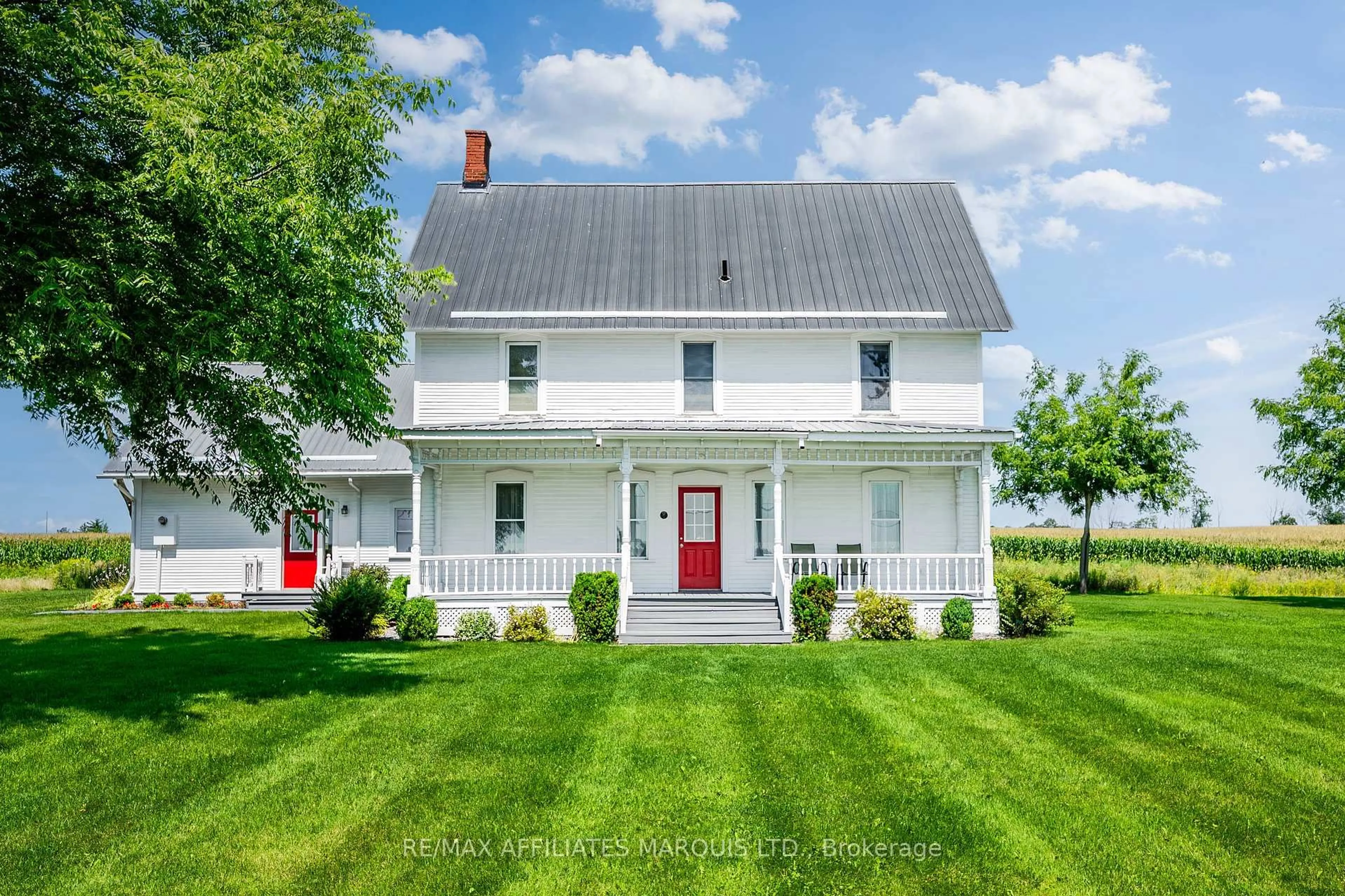 Home with vinyl exterior material, street for 18269 North Branch Rd, South Glengarry Ontario K0C 1S0