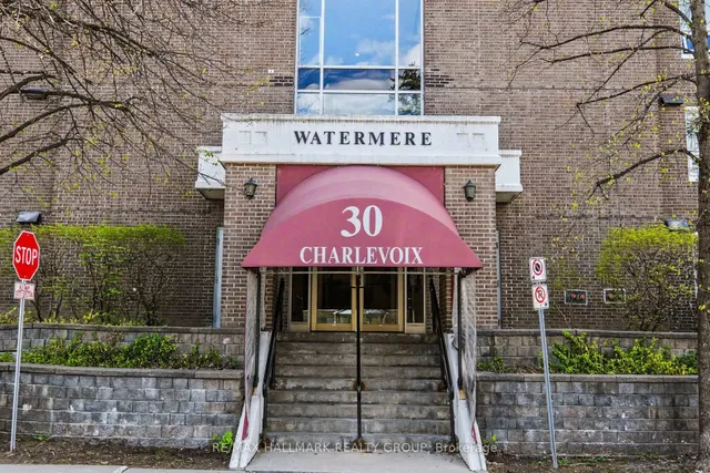 30 Charlevoix St #103, Ottawa 3