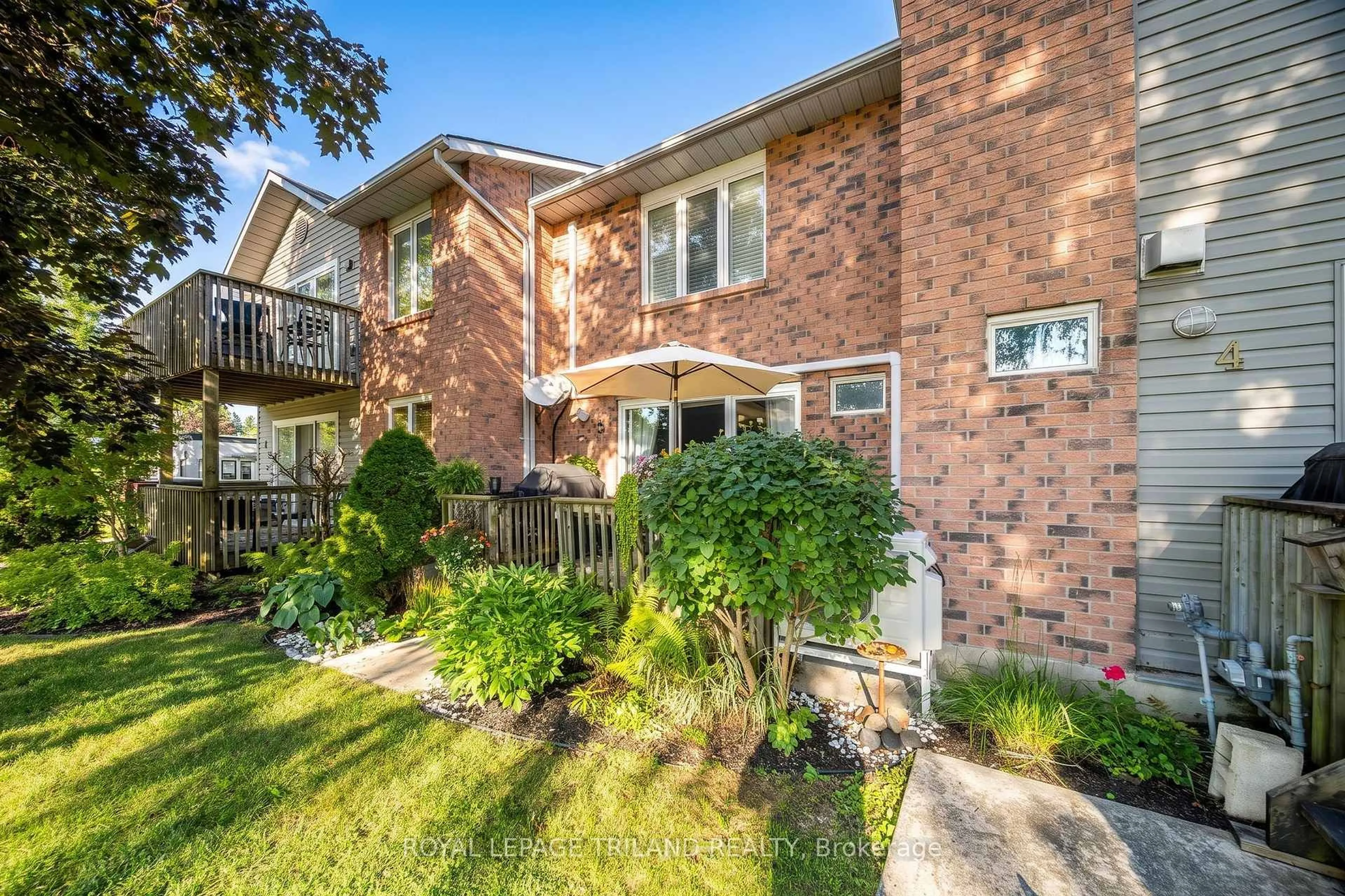 Patio, street for 18 Sauble River Rd #3, Lambton Shores Ontario N0M 1T0