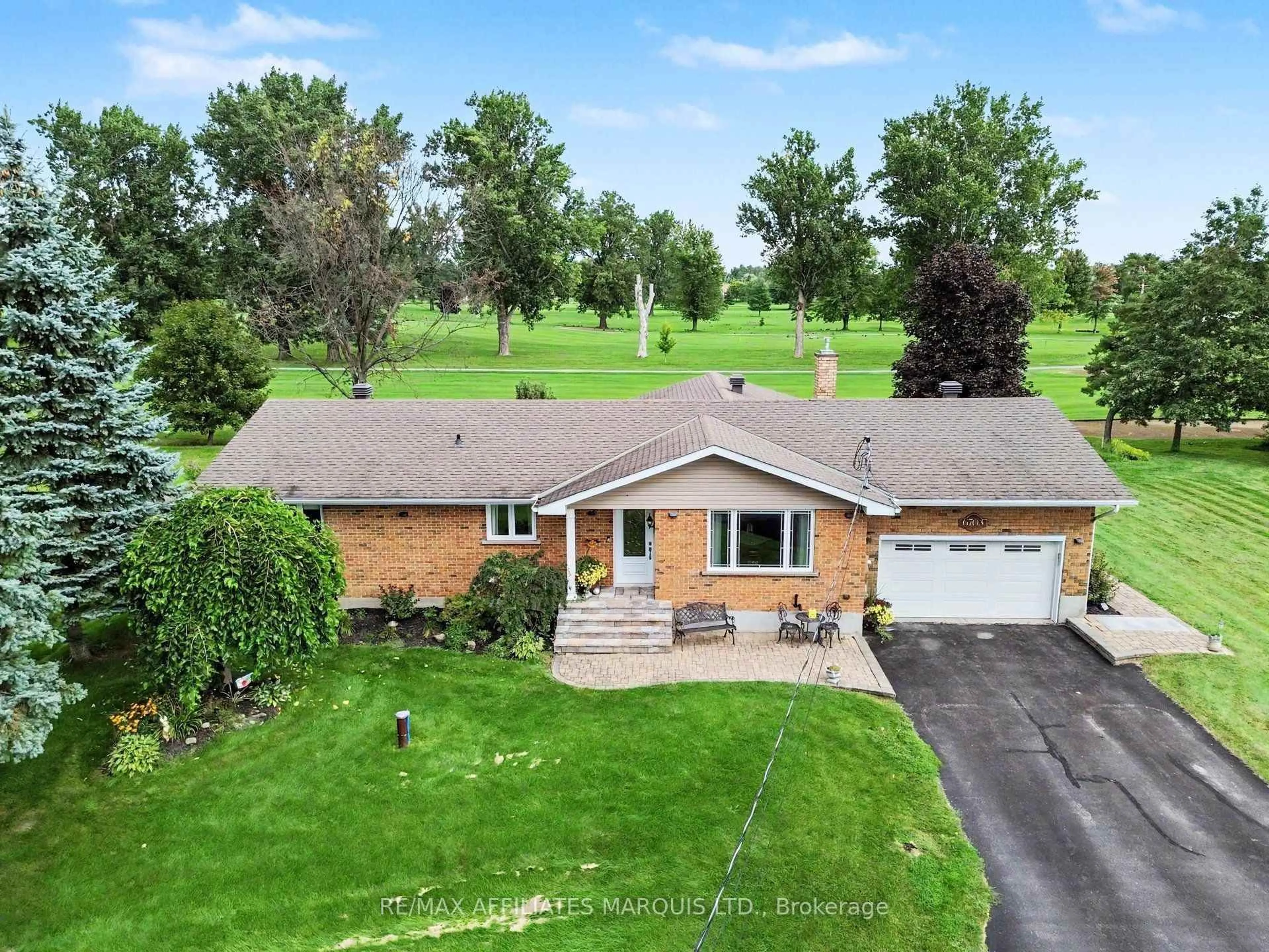 A pic from outside/outdoor area/front of a property/back of a property/a pic from drone, unknown for 6703 Gilmore Hill Rd, South Glengarry Ontario K6H 7J3