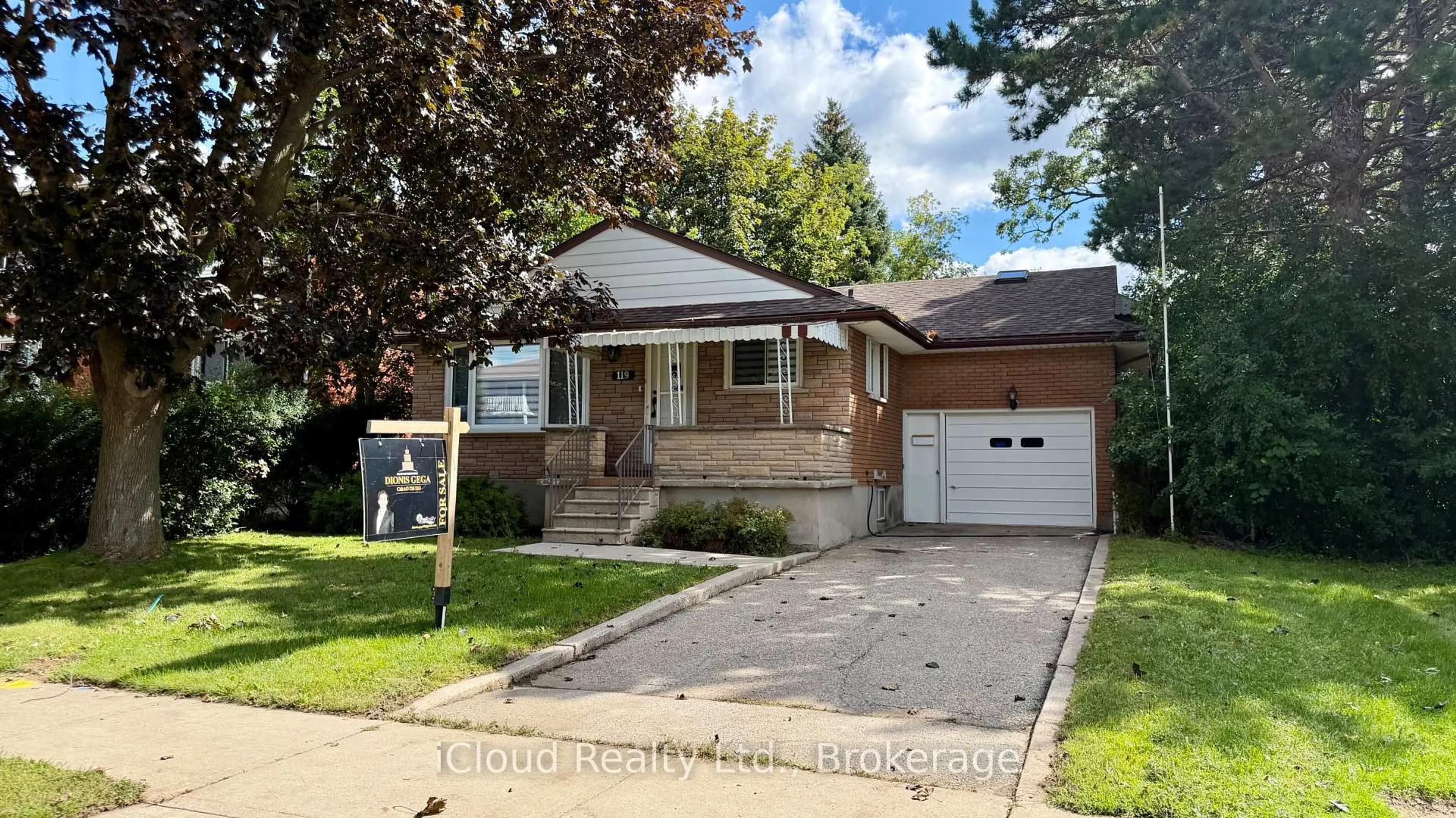 Home with brick exterior material, street for 119 Dixon St, Kitchener Ontario N2G 3E8
