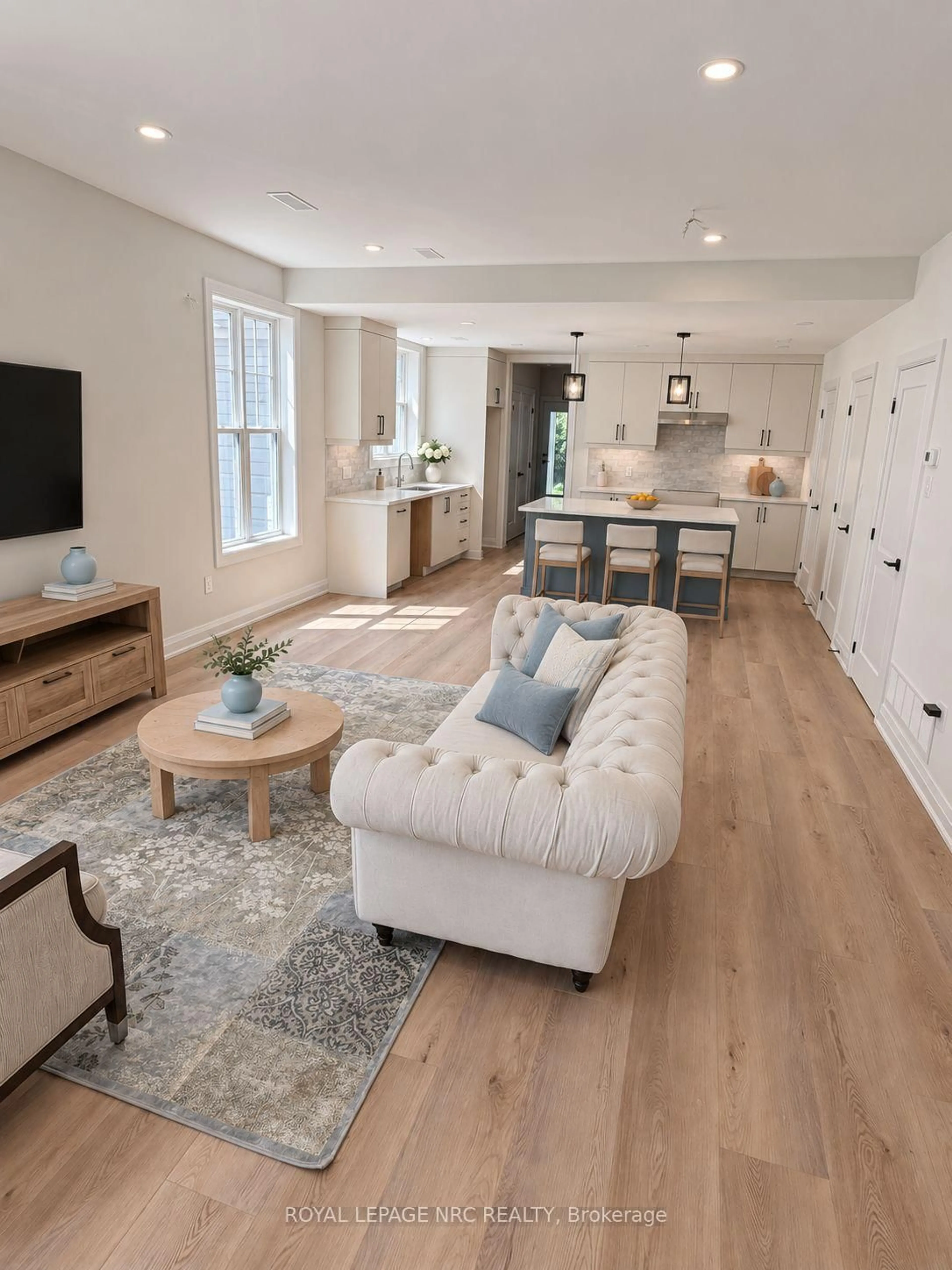 Living room with furniture, unknown for 339 LAKEWOOD Ave, Fort Erie Ontario L0S 1B0