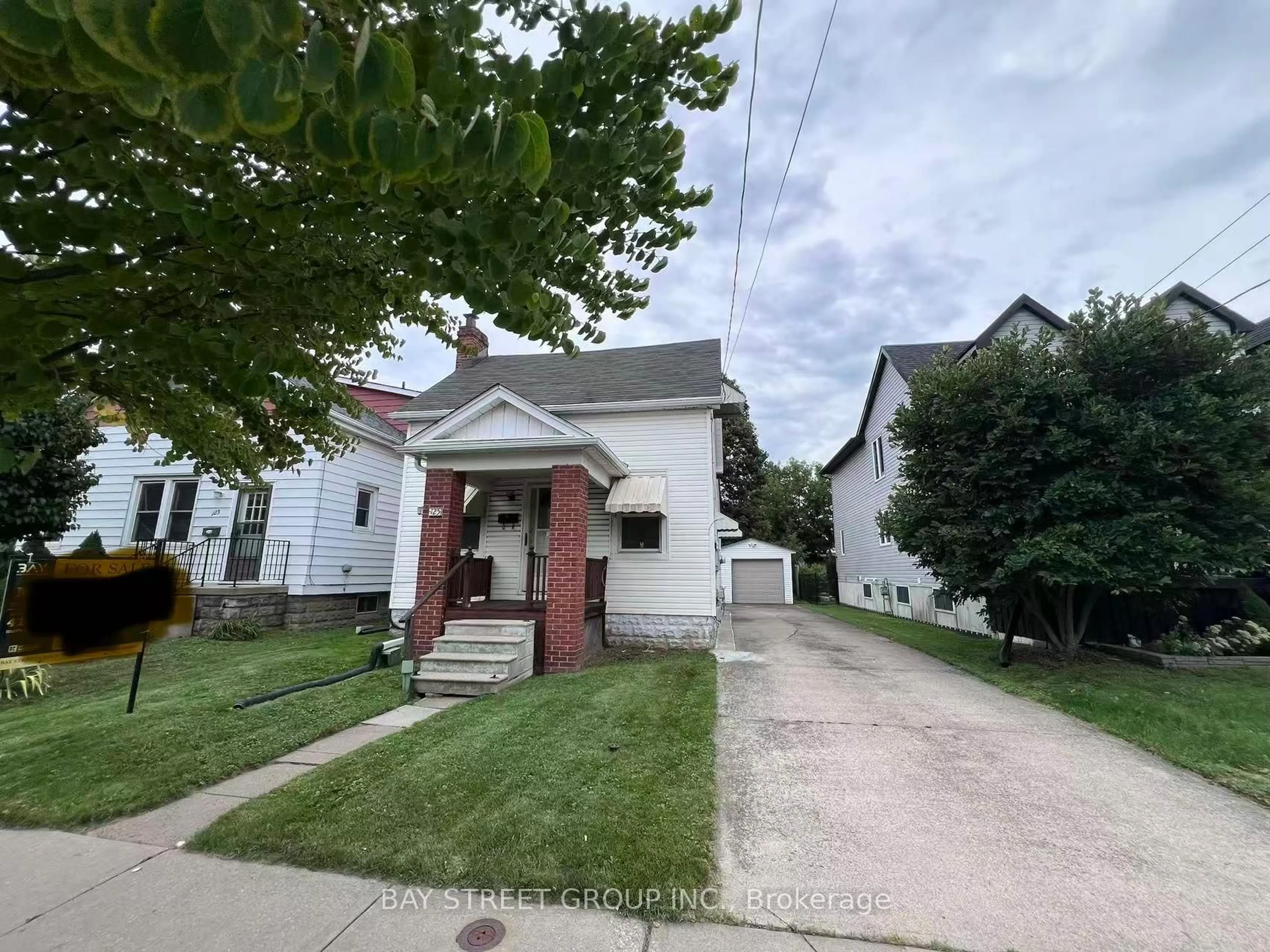 Unknown for 125 Broadway Ave, Hamilton Ontario L8S 2W2