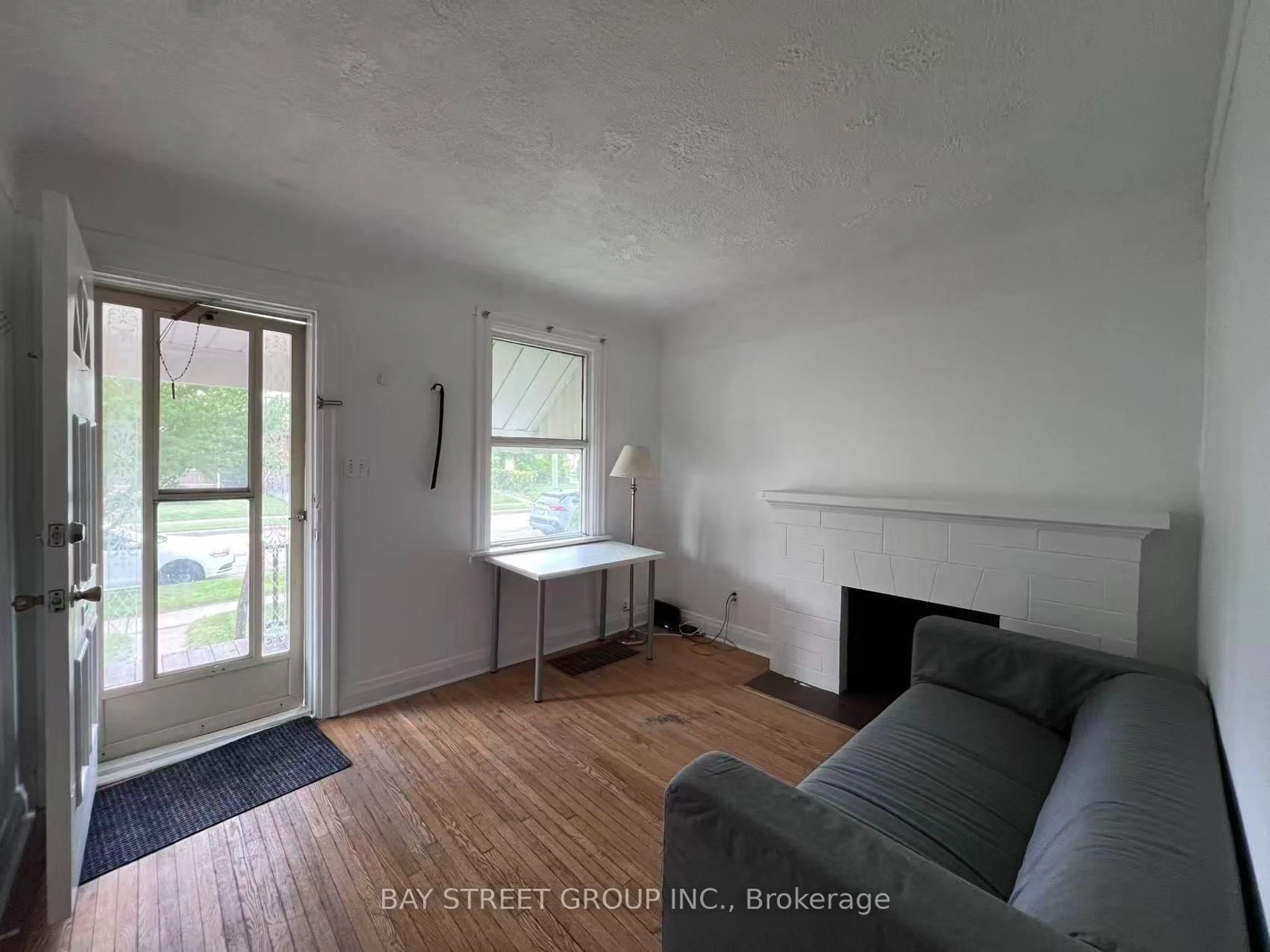 A pic of a room for 125 Broadway Ave, Hamilton Ontario L8S 2W2