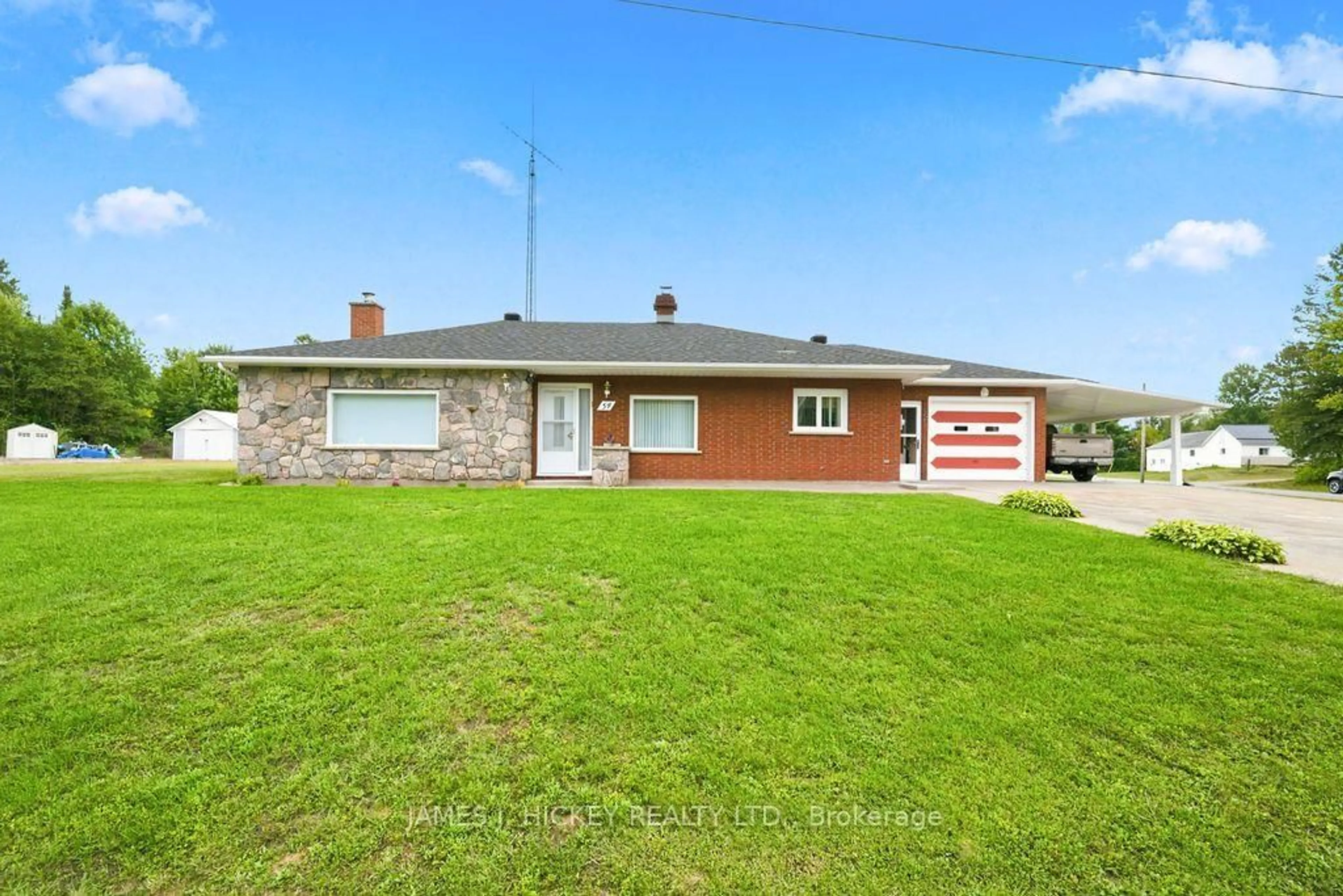 A pic from outside/outdoor area/front of a property/back of a property/a pic from drone, street for 54 Ottawa St, Chalk River Ontario K0J 1J0