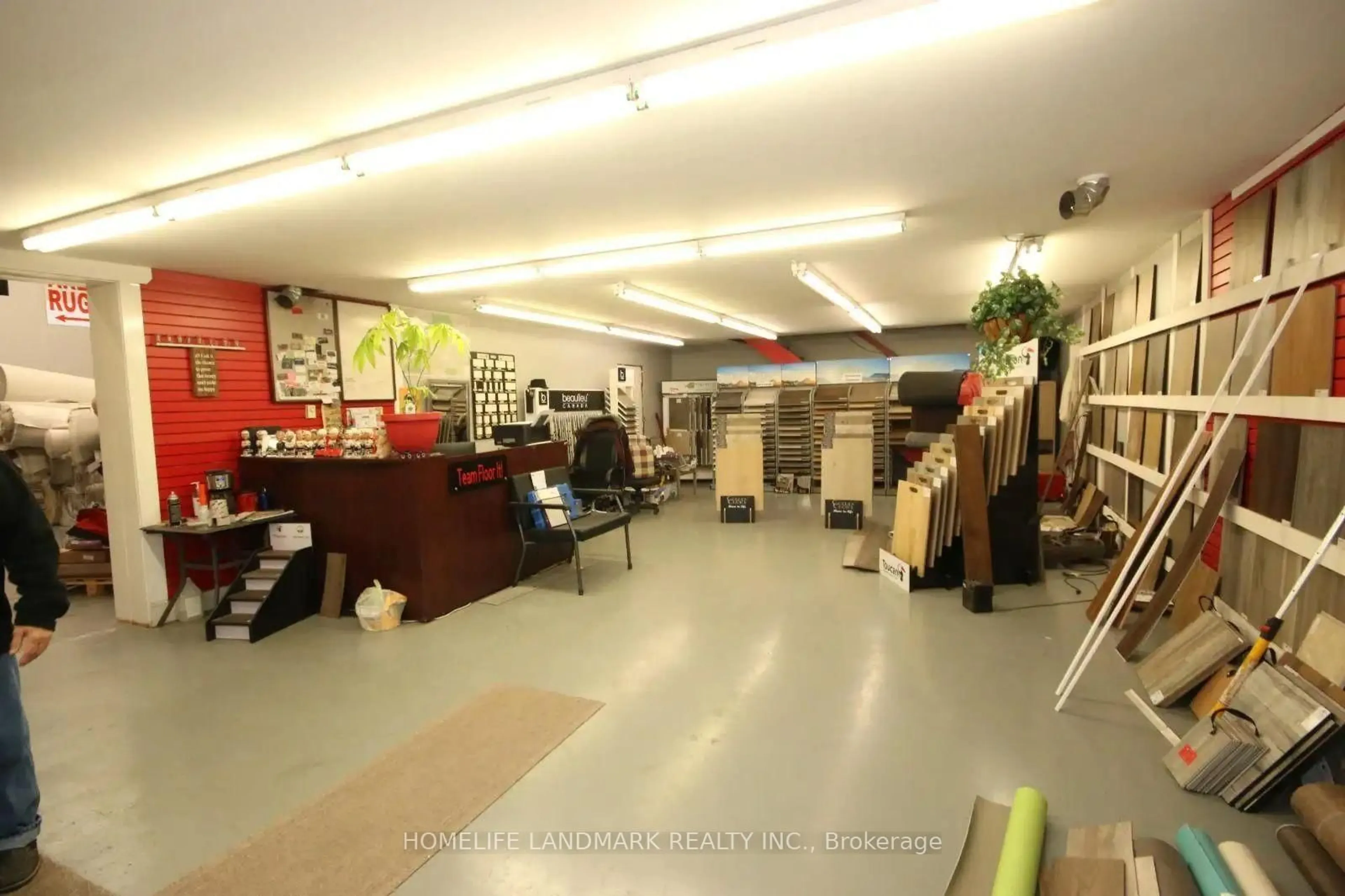 Lobby for 12170 Highway 35, Minden Hills Ontario K0M 2K0