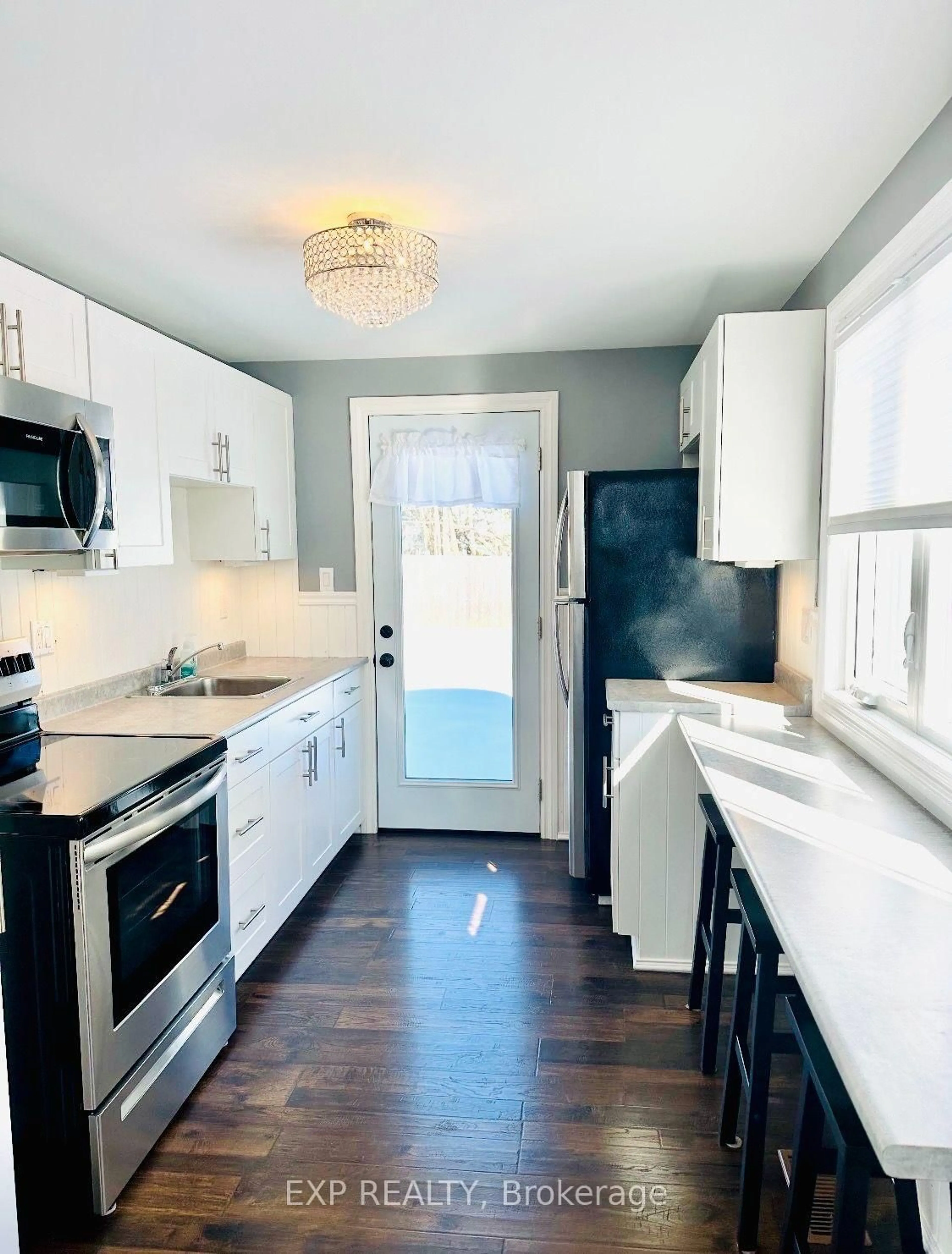 Standard kitchen, unknown for 91 Beckwith St, Perth Ontario K7H 1C5