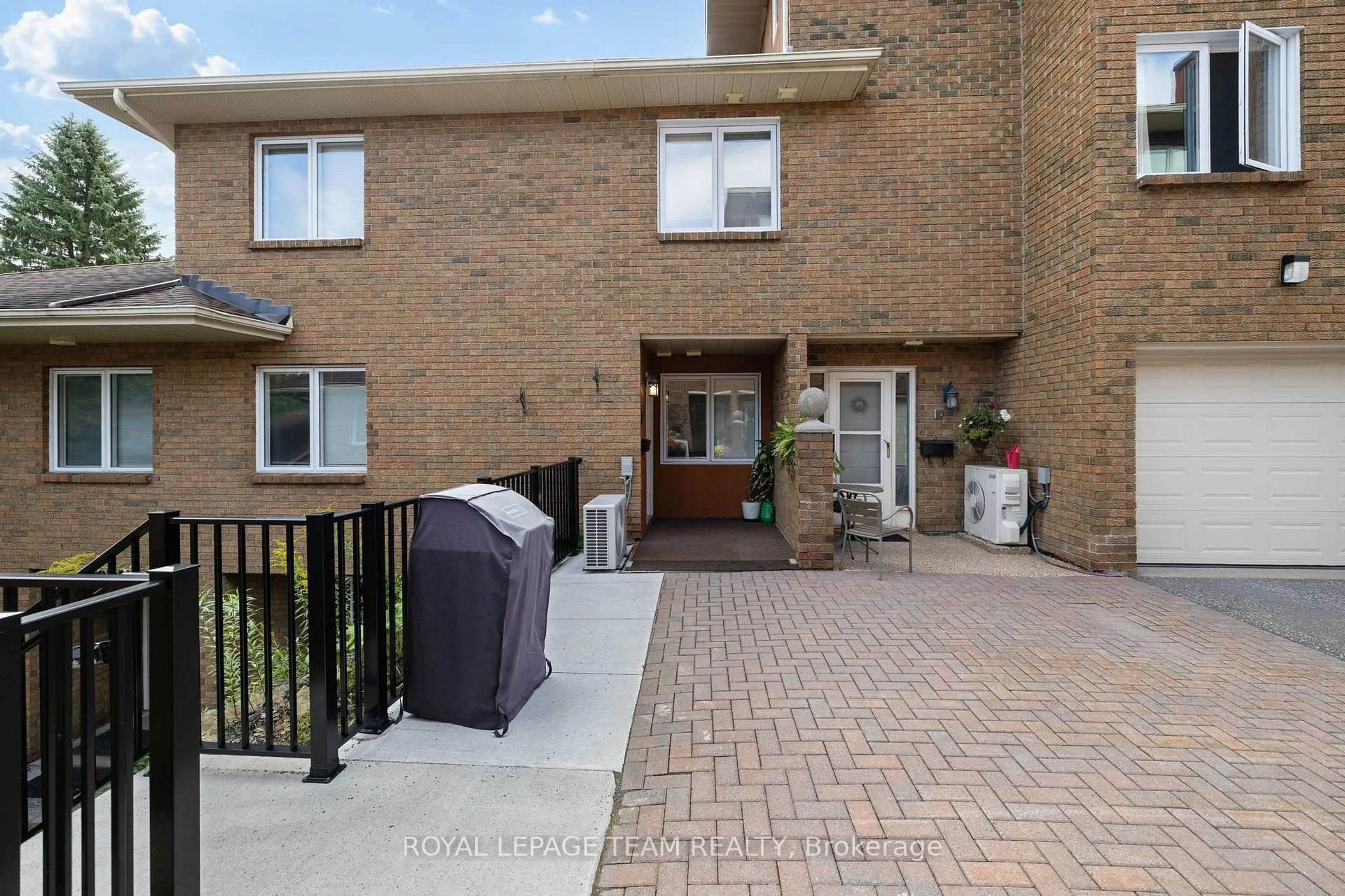 A pic from outside/outdoor area/front of a property/back of a property/a pic from drone, street for 503 Stratas Crt #34, Kanata Ontario K2L 3K7