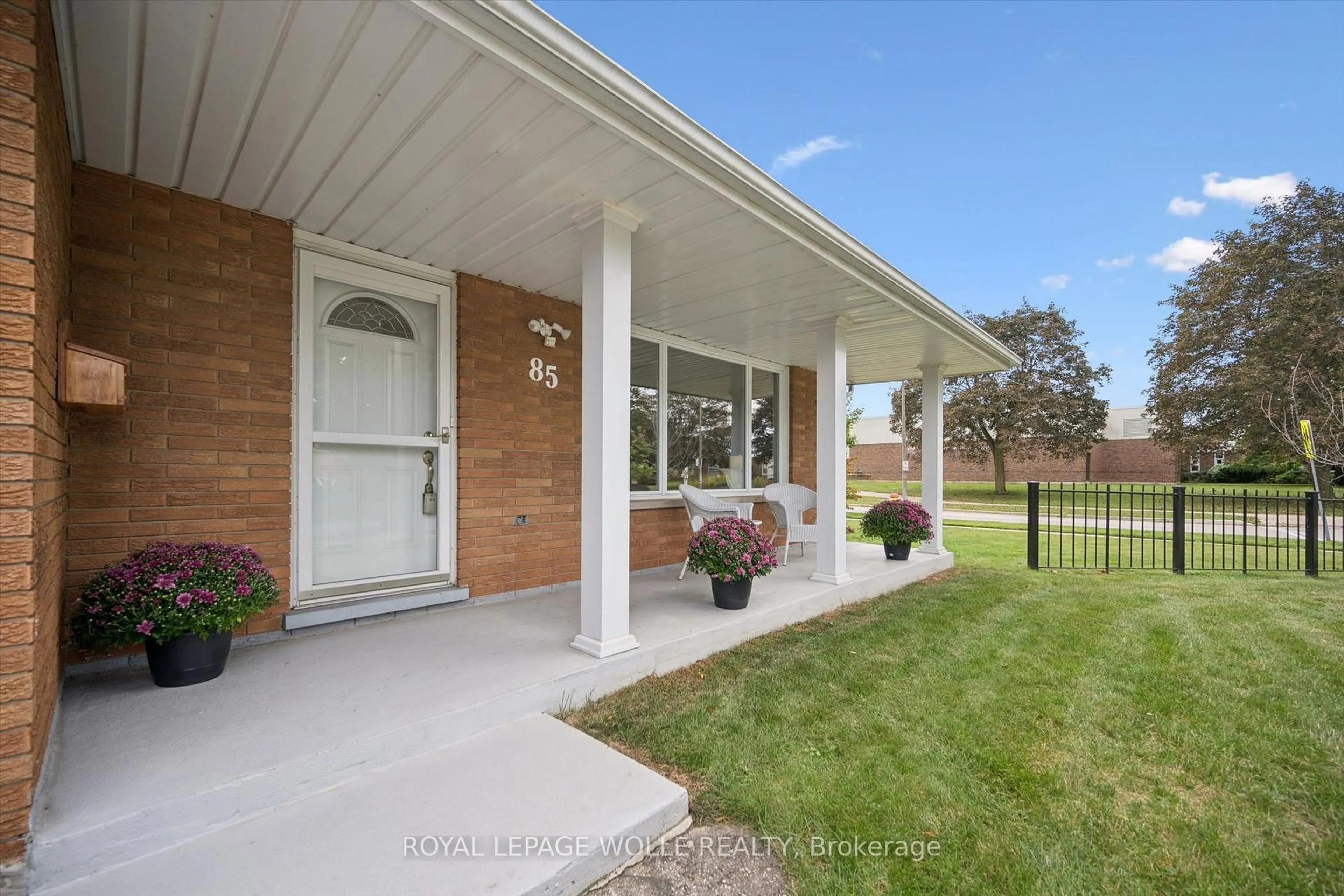 Unknown for 85 Indian Rd, Kitchener Ontario N2B 2S6