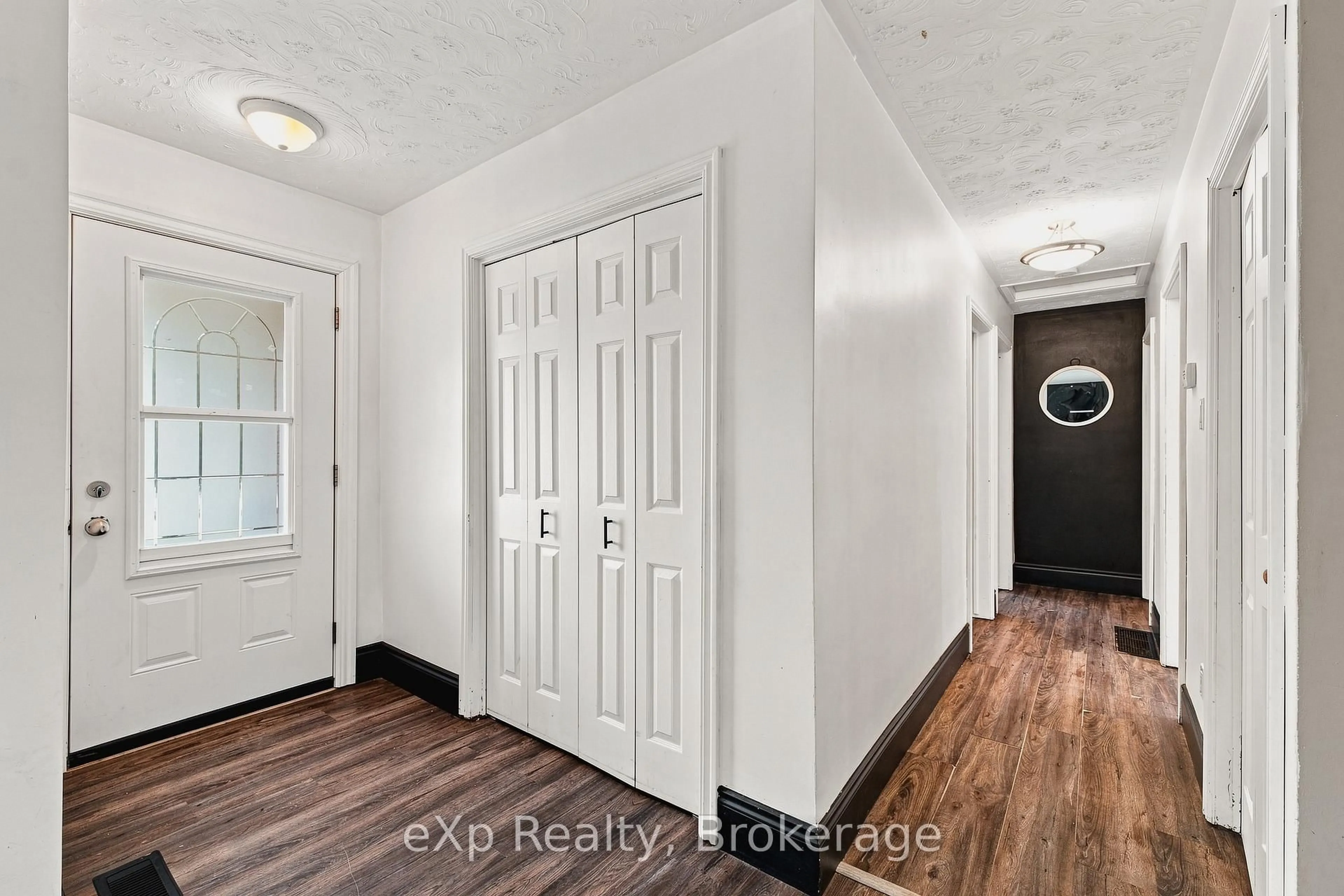 Indoor entryway for 236 Bruce St, West Grey Ontario N0G 1R0
