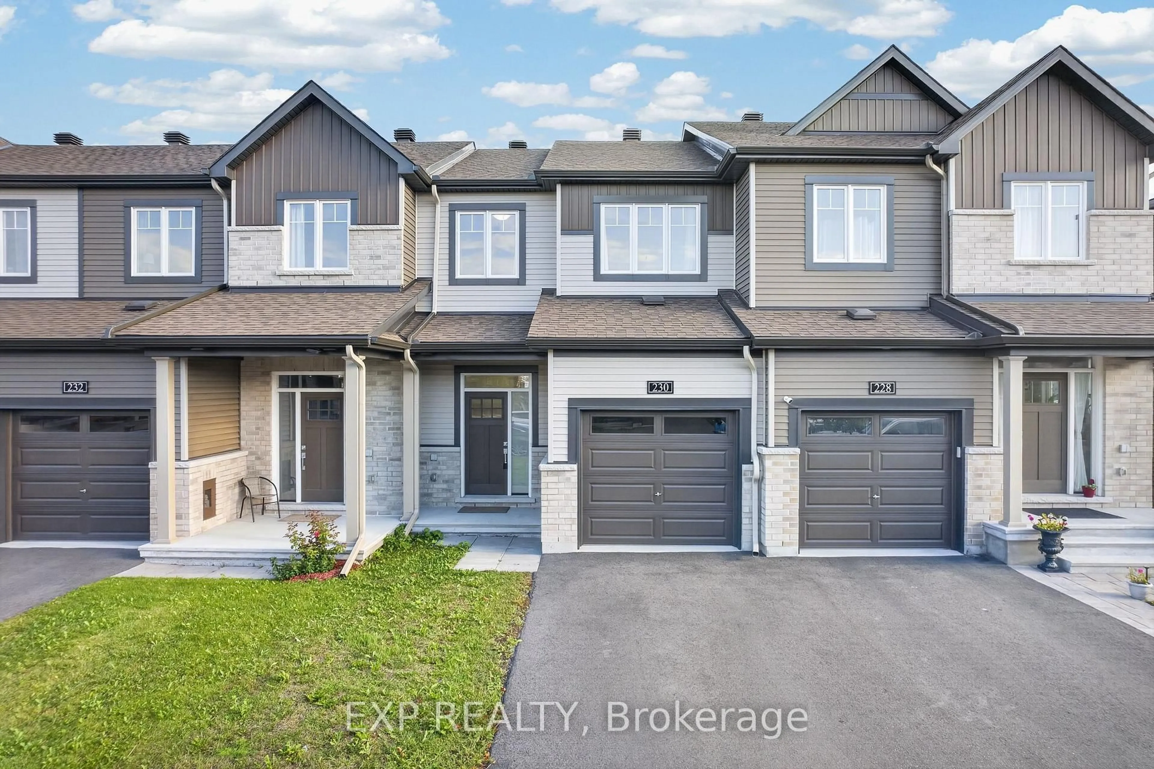 A pic from outside/outdoor area/front of a property/back of a property/a pic from drone, street for 230 Shallow Pond Pl, Ottawa Ontario K4A 5P3