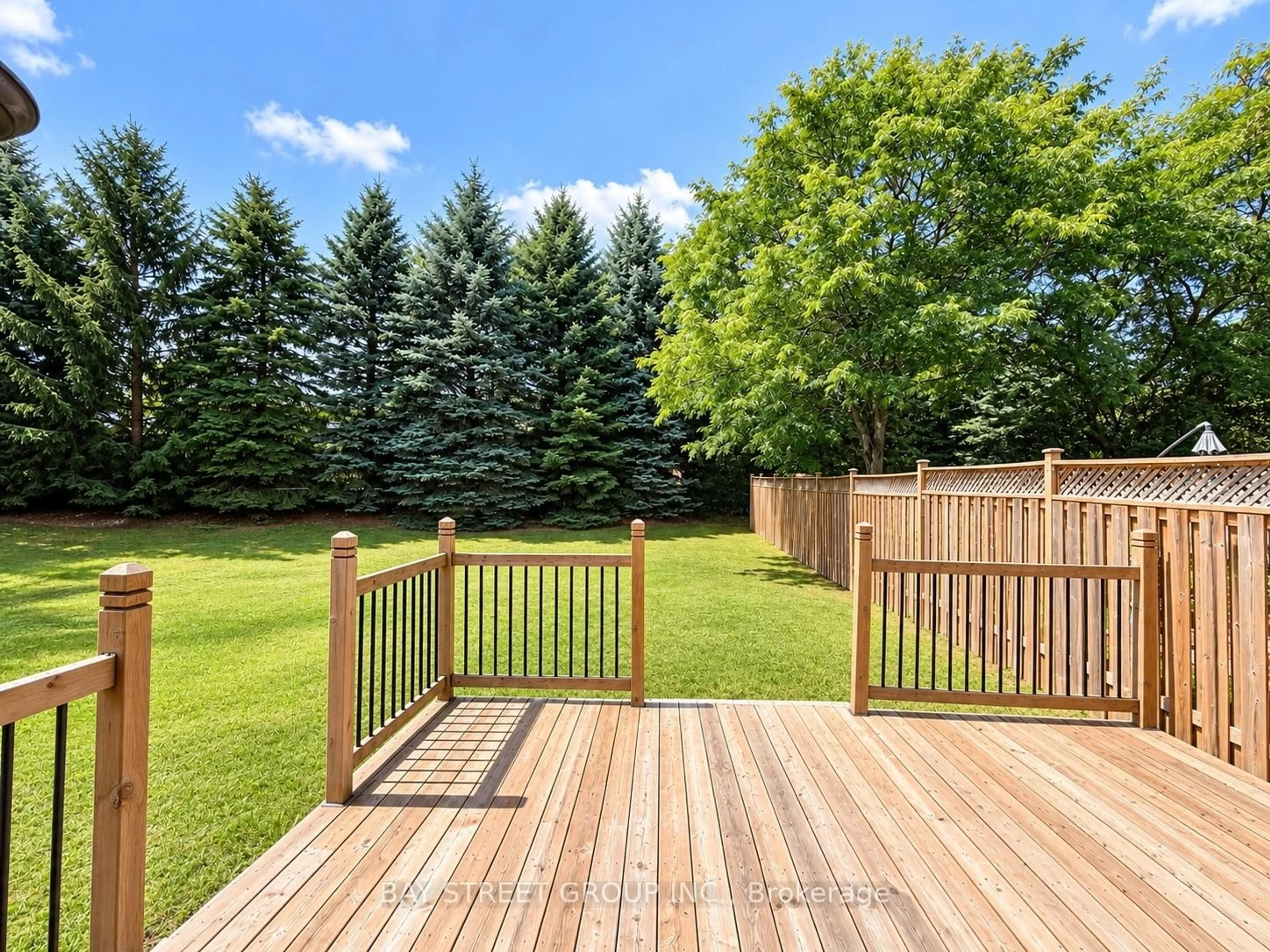 Patio, forest/trees view for 513 Mariner Dr, Waterloo Ontario N2K 3Y7