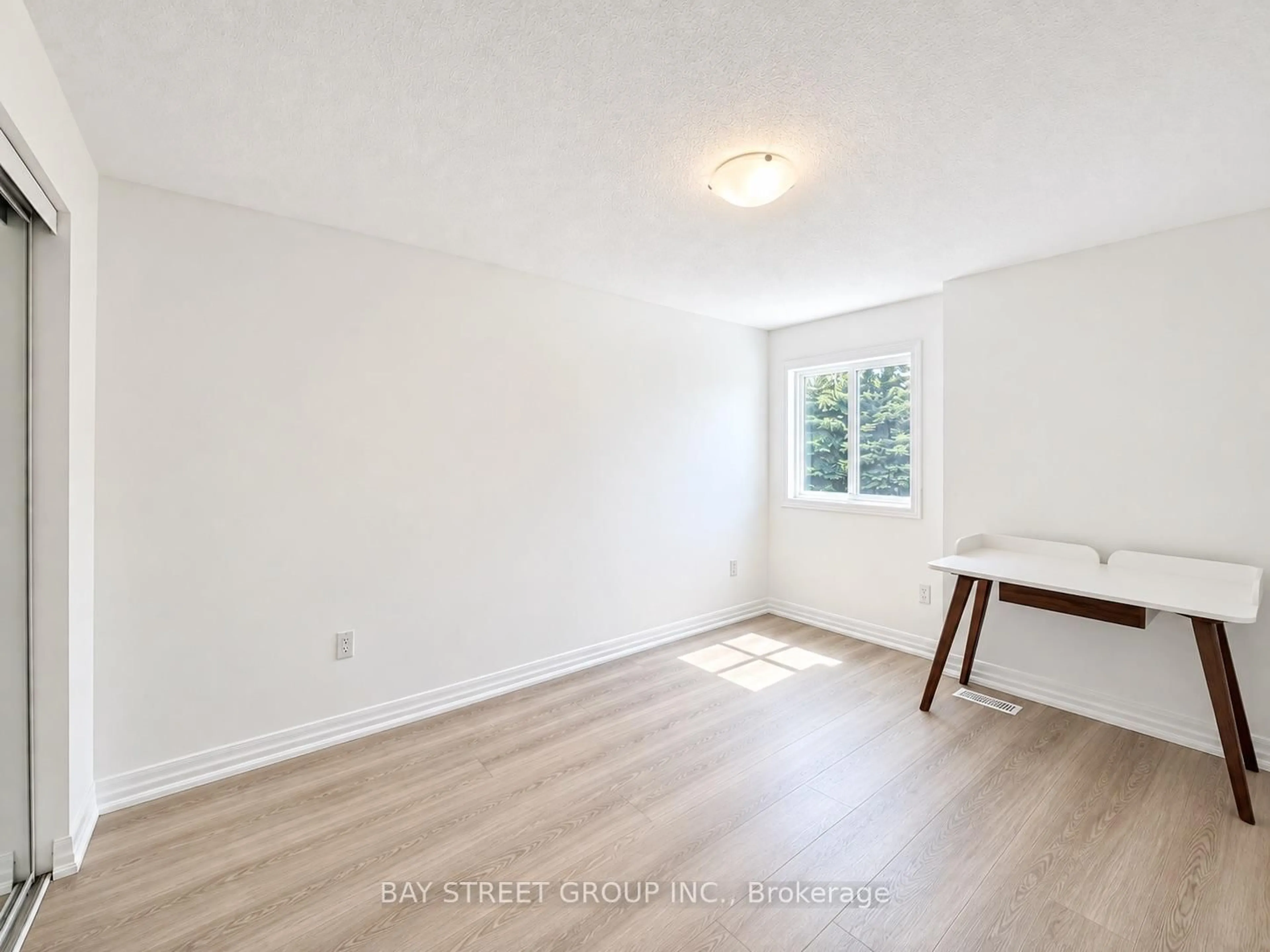 A pic of a room for 513 Mariner Dr, Waterloo Ontario N2K 3Y7