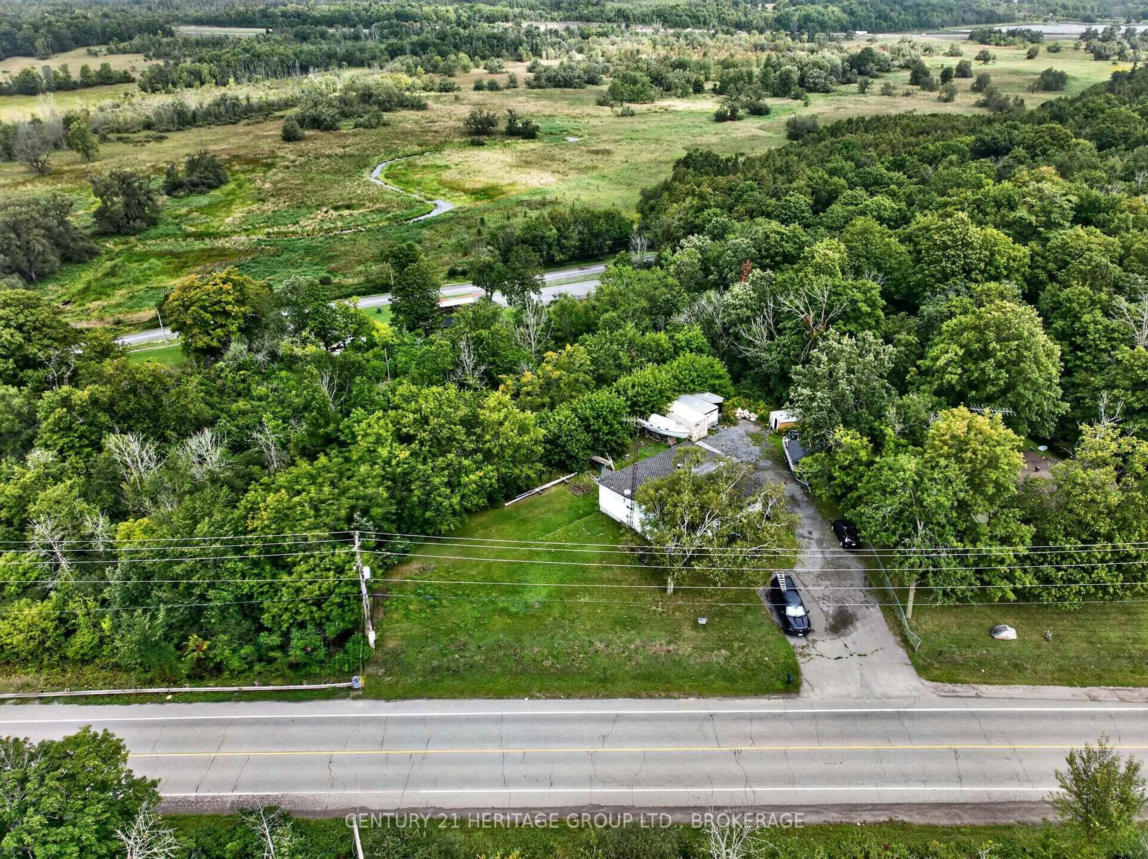 A pic from outside/outdoor area/front of a property/back of a property/a pic from drone, unknown for 2886 Creekford Rd, Kingston Ontario K7P 2Z4