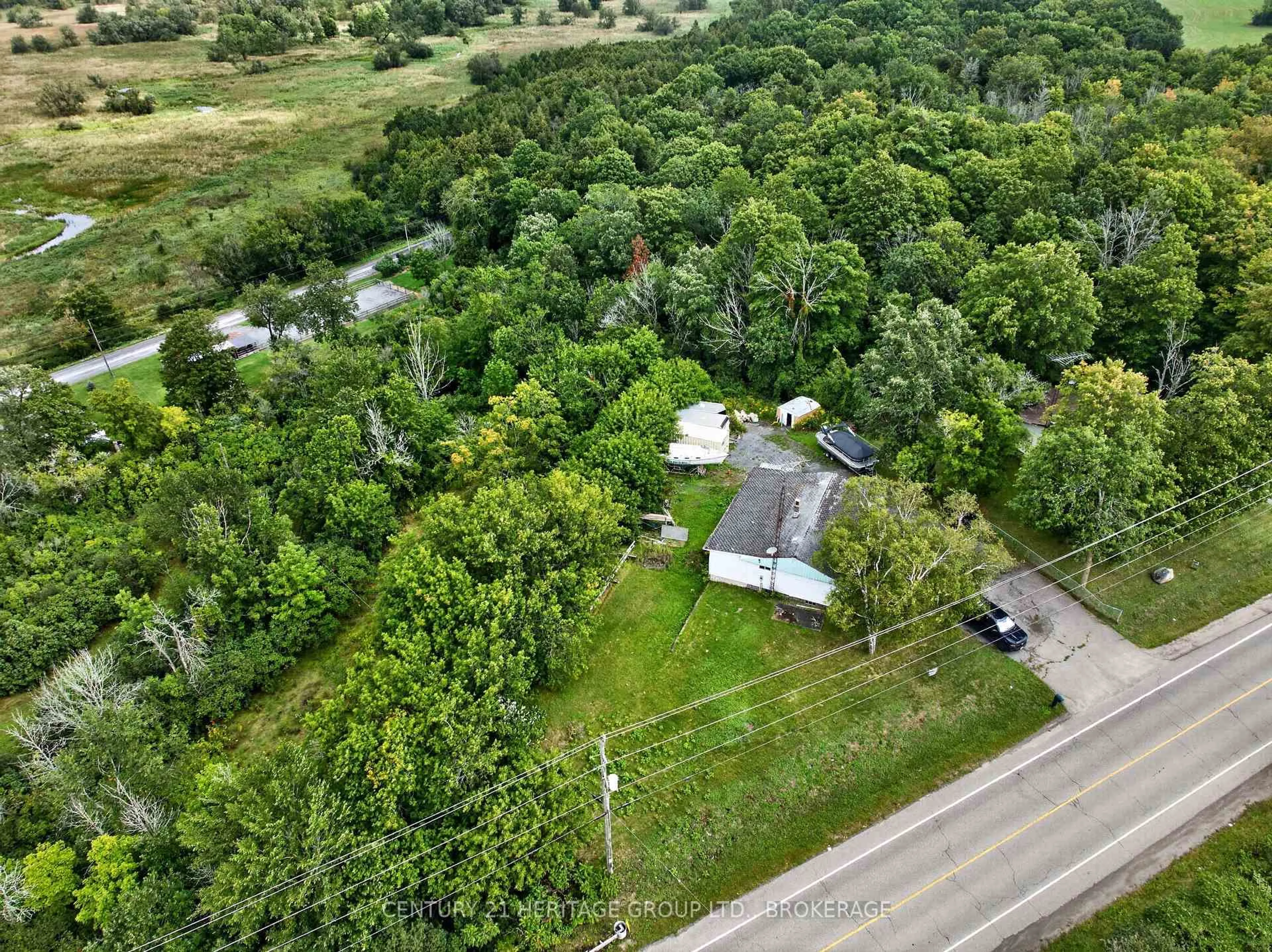 A pic from outside/outdoor area/front of a property/back of a property/a pic from drone, unknown for 2886 Creekford Rd, Kingston Ontario K7P 2Z4
