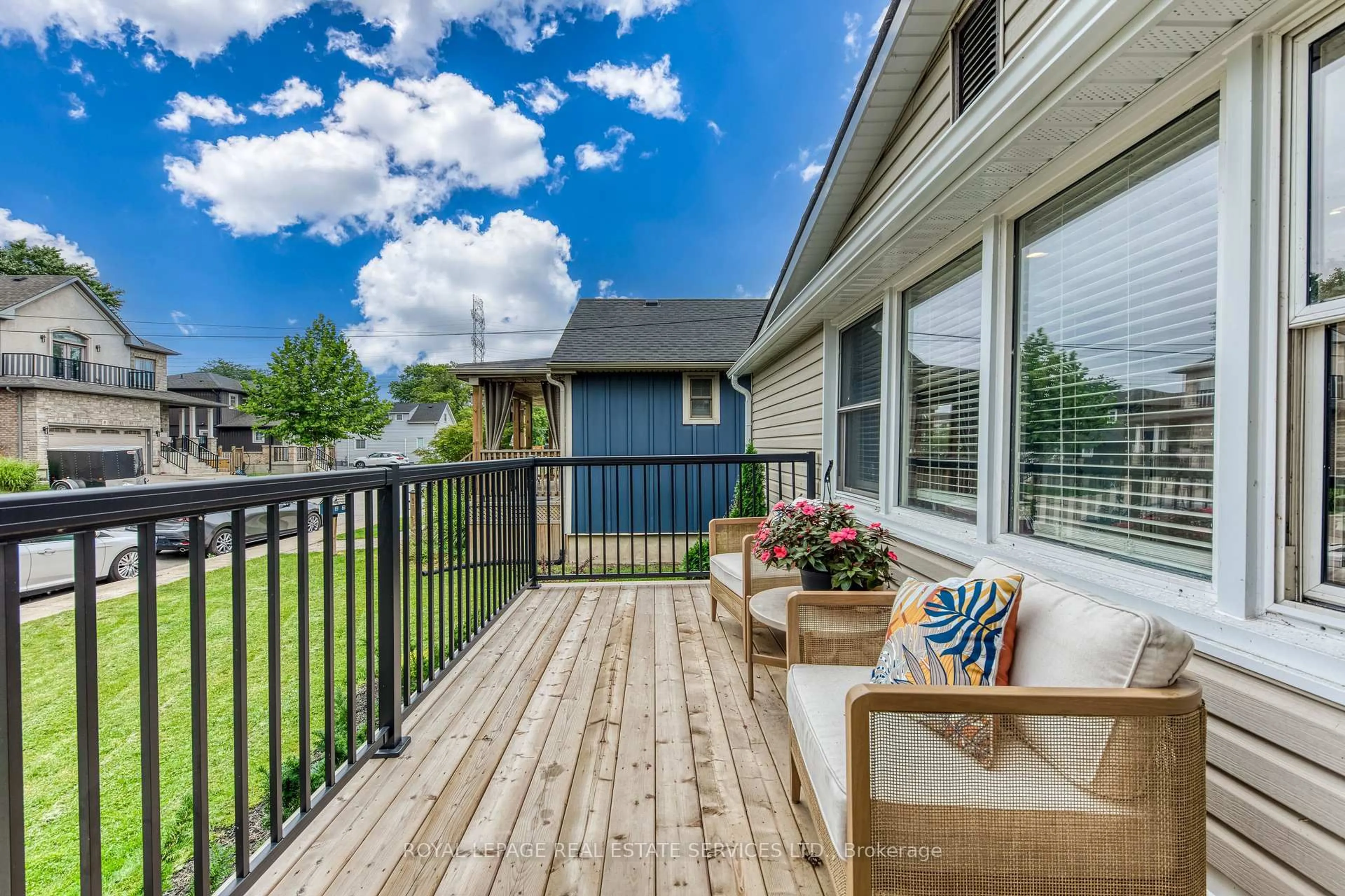Patio, mountain view for 6 Rembe Ave, Hamilton Ontario L8H 7G6