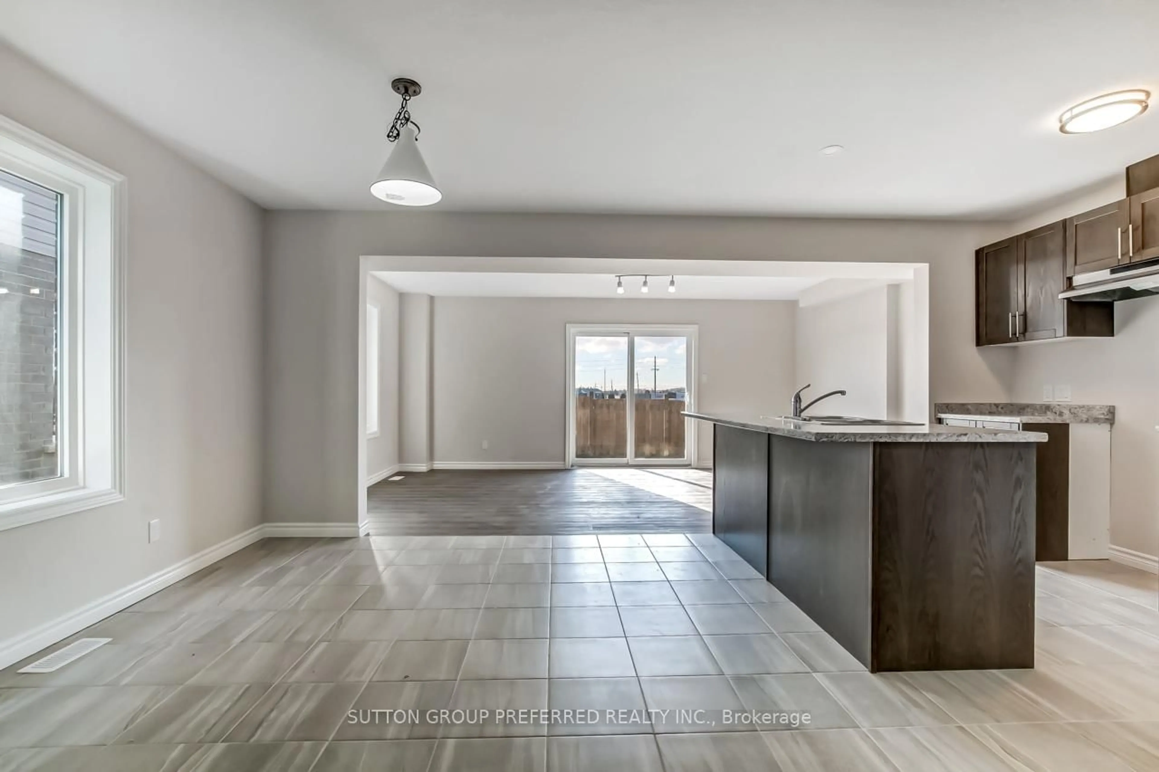 Open concept kitchen, unknown for 371 KENNINGTON Way, London South Ontario N6L 0H4