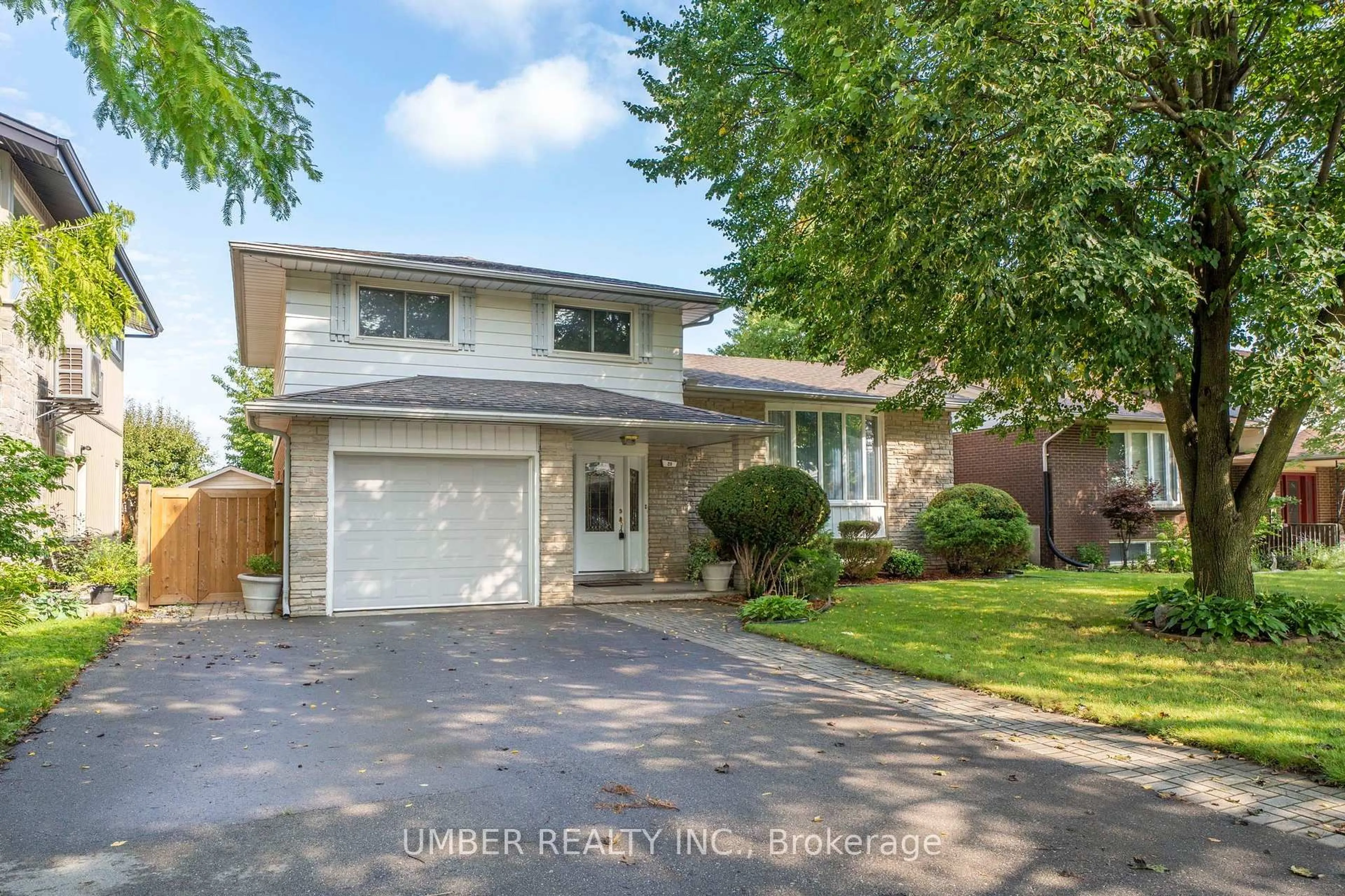 Home with vinyl exterior material, street for 20 Bishop Crt, Kitchener Ontario N2B 2S1
