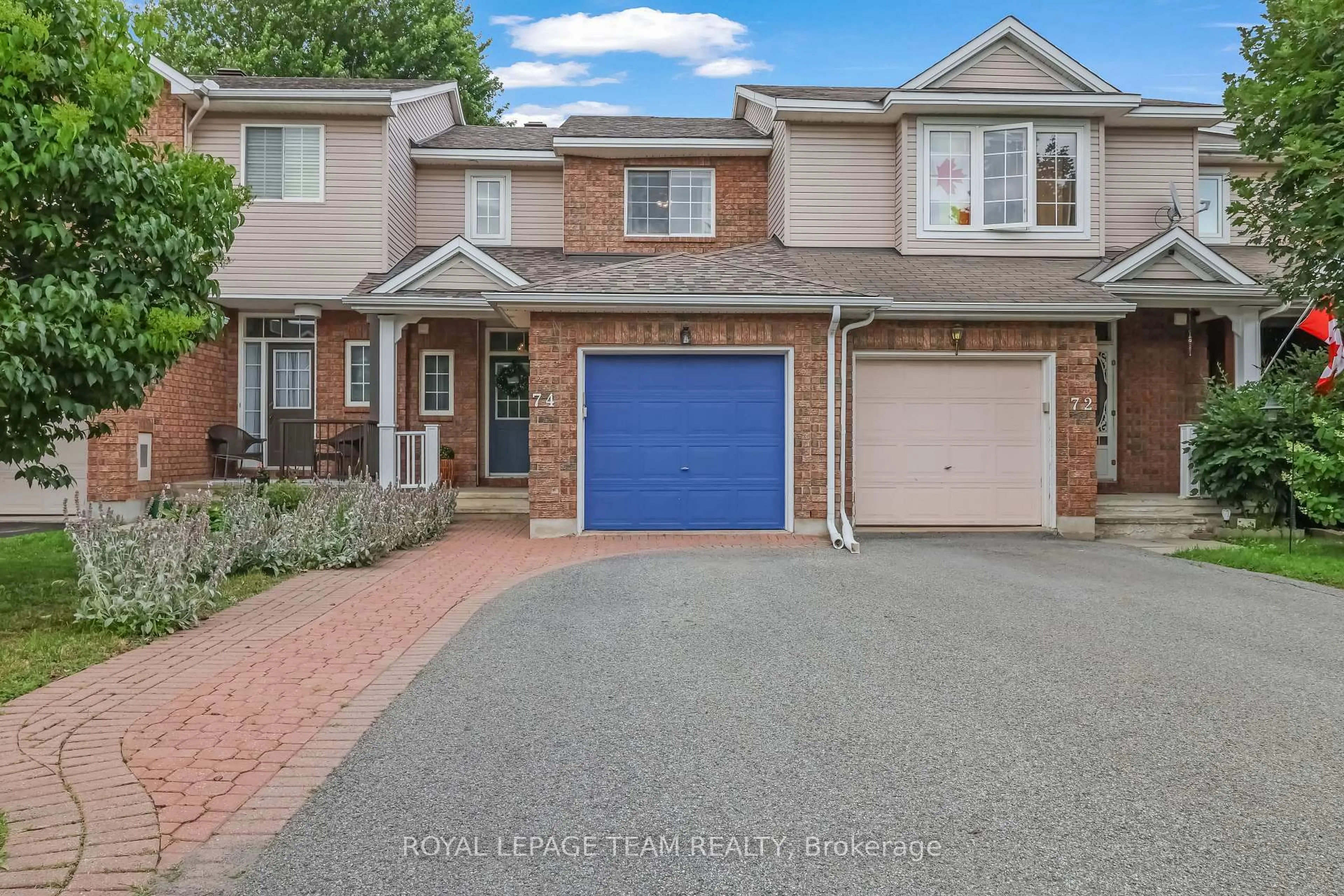 A pic from outside/outdoor area/front of a property/back of a property/a pic from drone, street for 74 Milner Downs Cres, Kanata Ontario K2M 2S5
