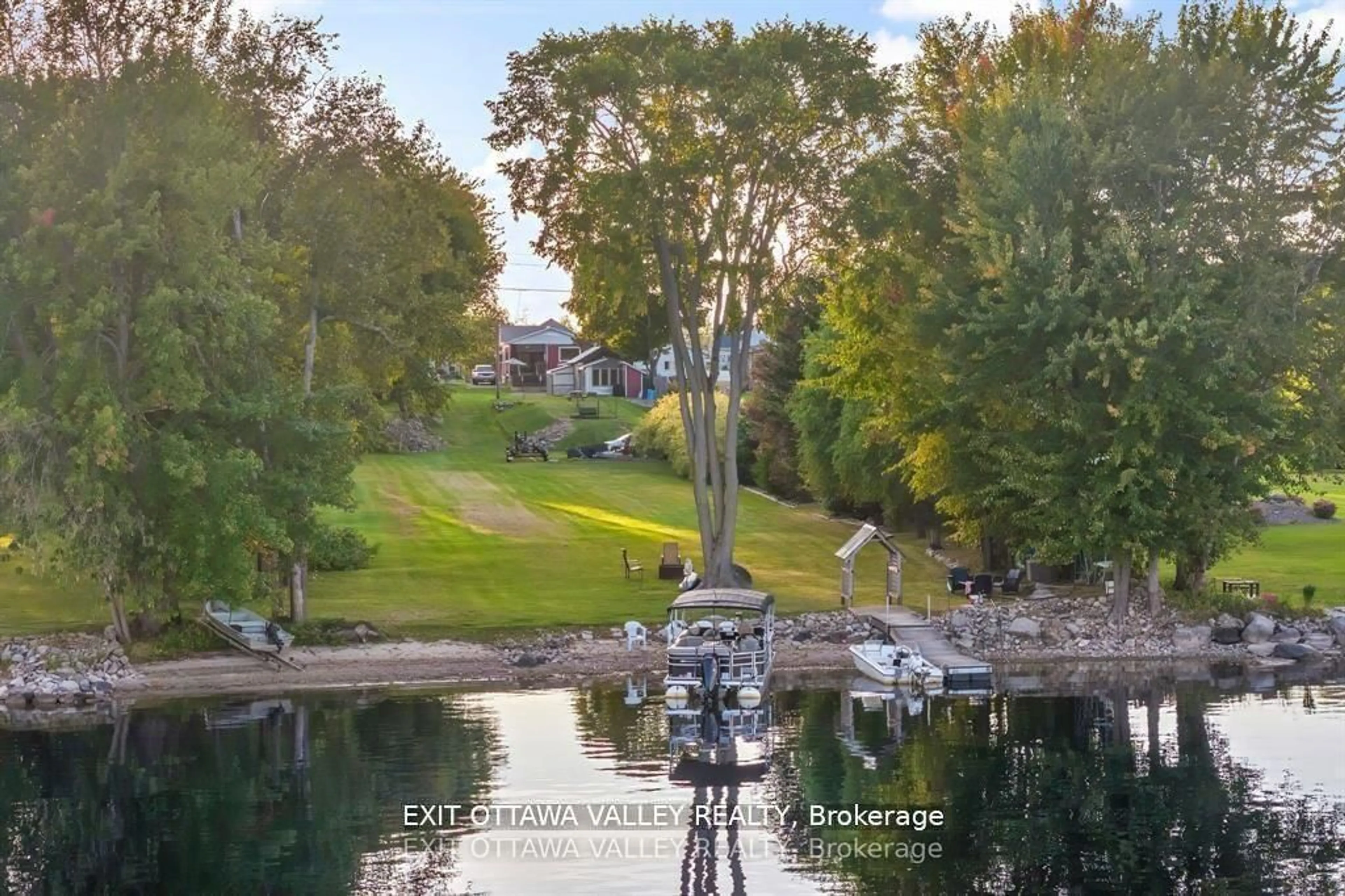 Blurry image for 44 Lacroix Bay Rd, Westmeath Ontario K0J 2L0