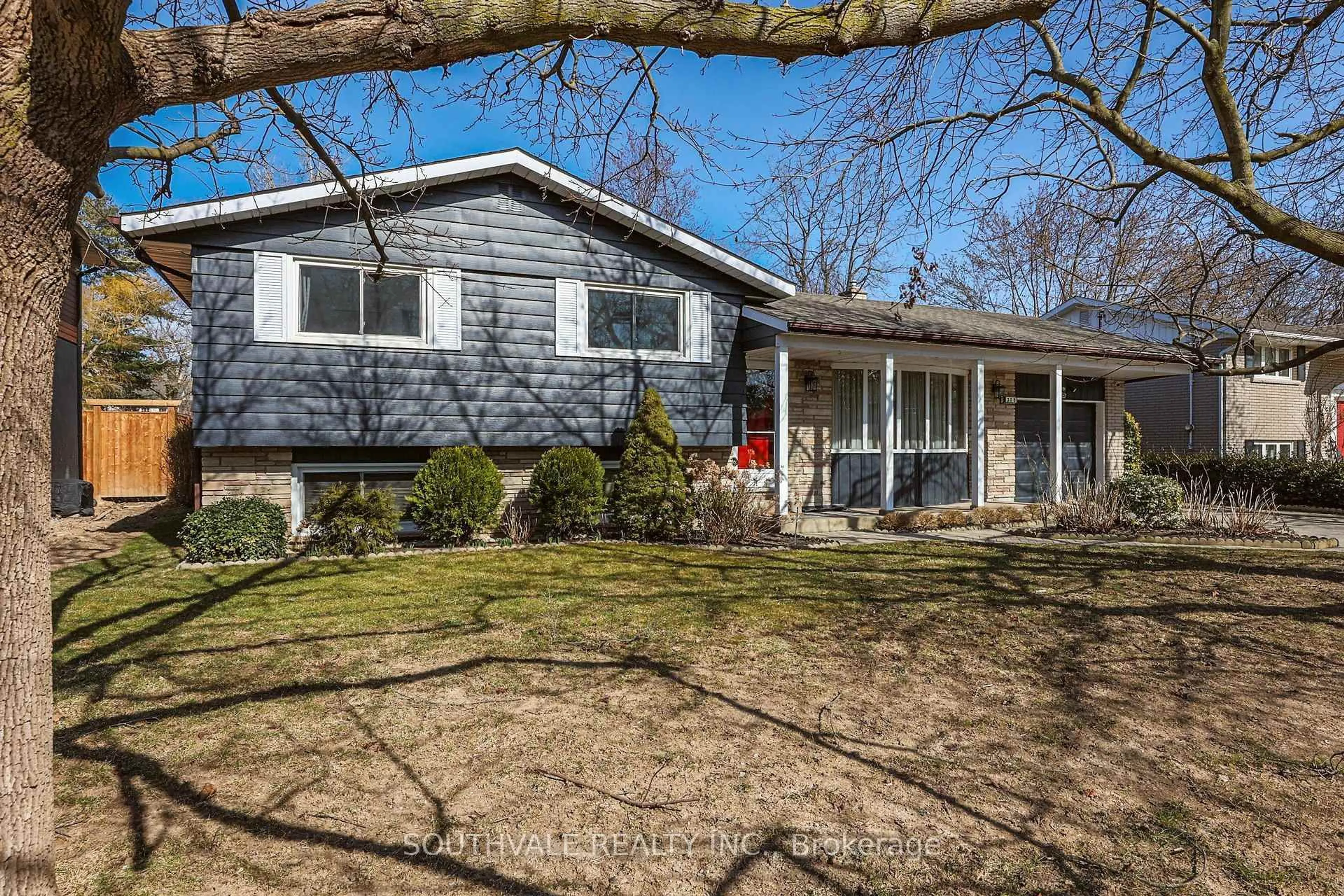 Unknown for 305 Centre St, Niagara-on-the-Lake Ontario L0S 1J0