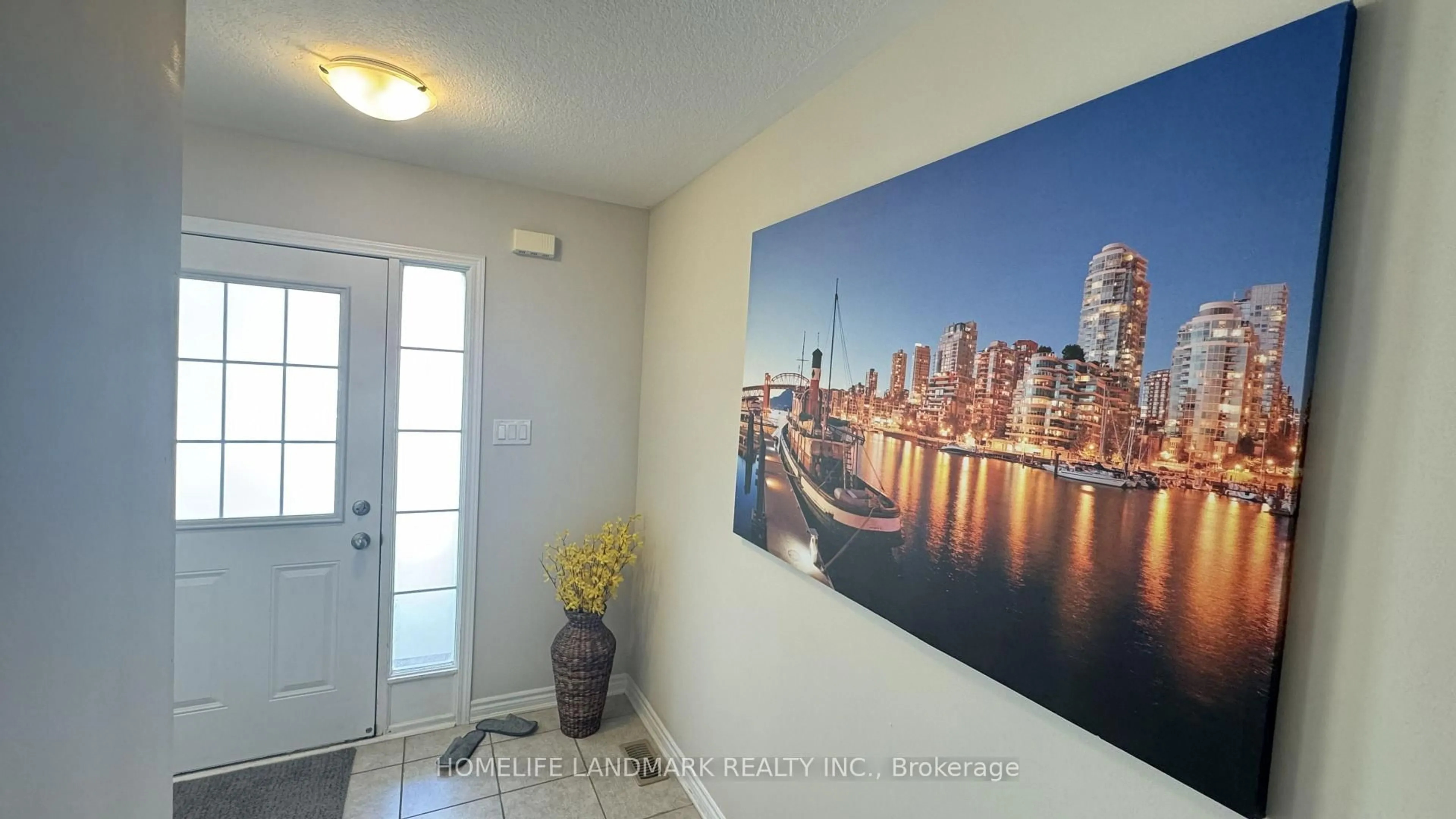 Indoor entryway for 67 Pointer St, Cambridge Ontario N3E 0B4