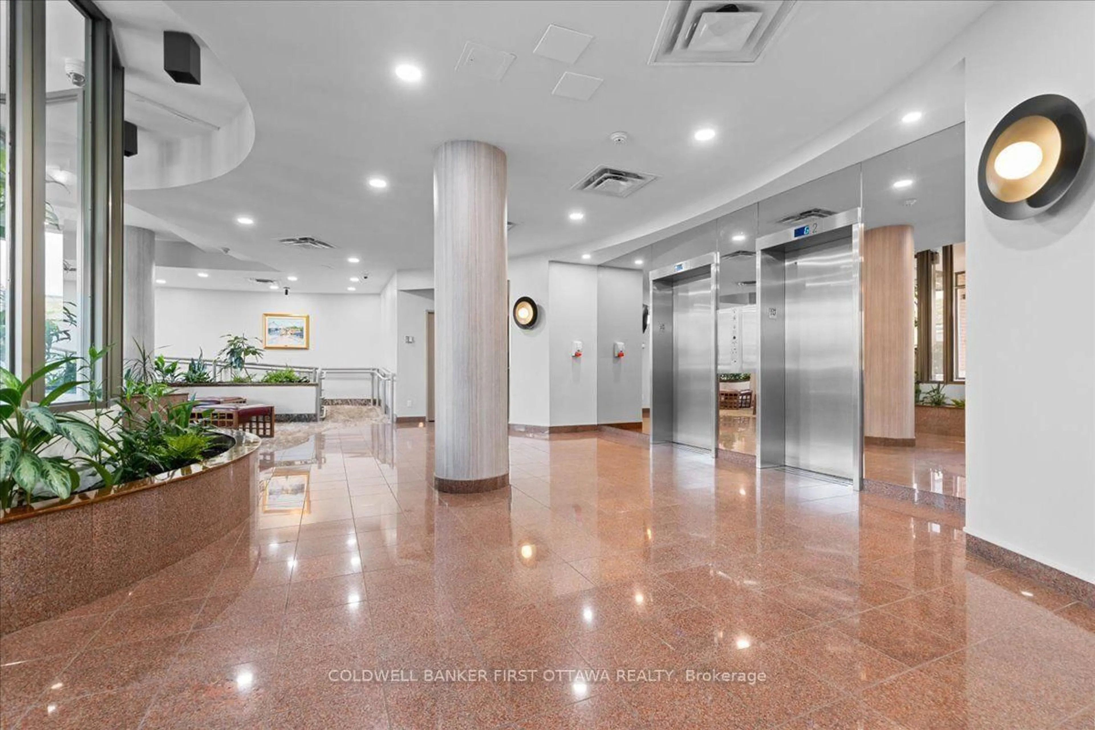 Lobby for 215 Parkdale Ave #1202, Ottawa Ontario K1Y 4T8