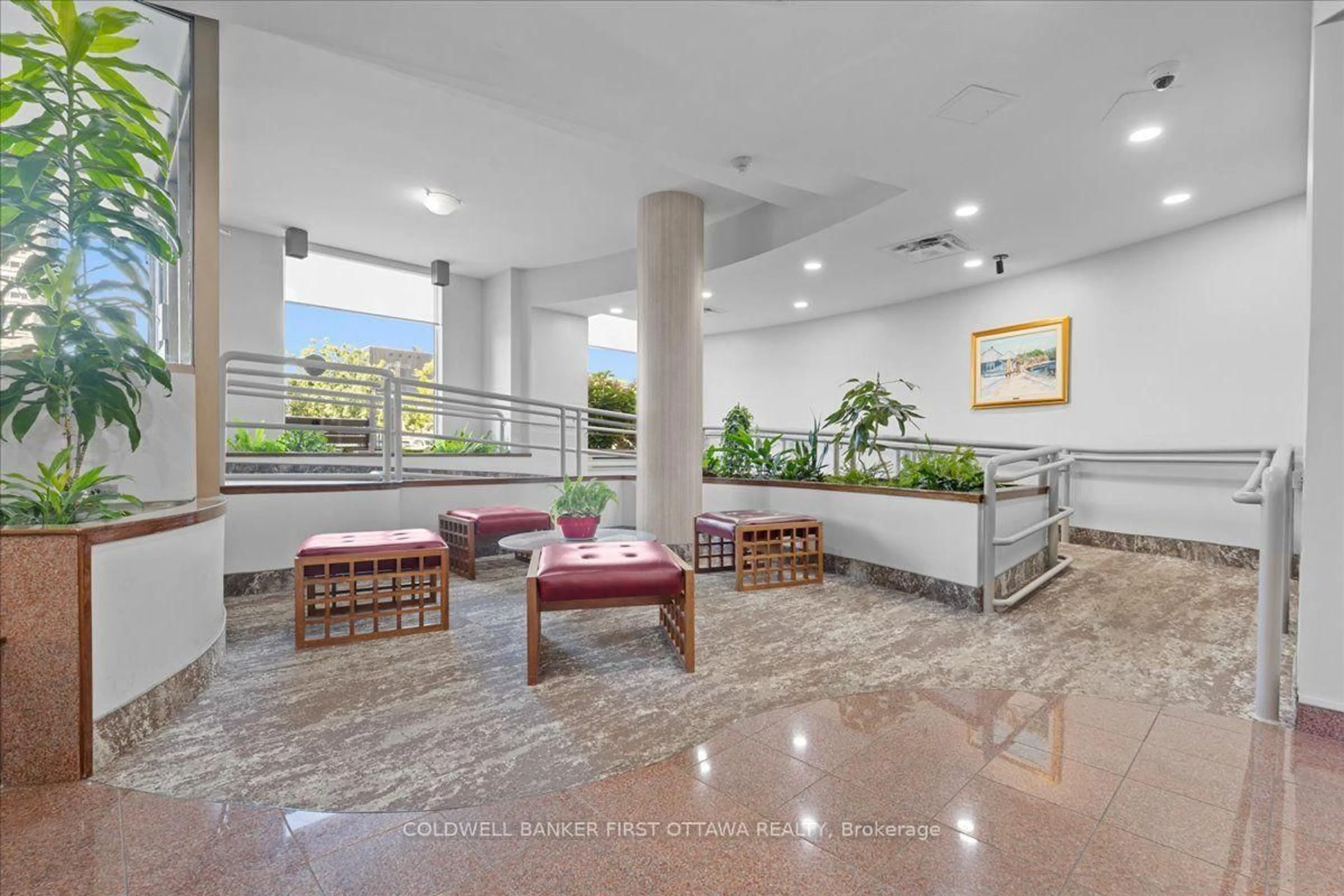 Lobby for 215 Parkdale Ave #1202, Ottawa Ontario K1Y 4T8