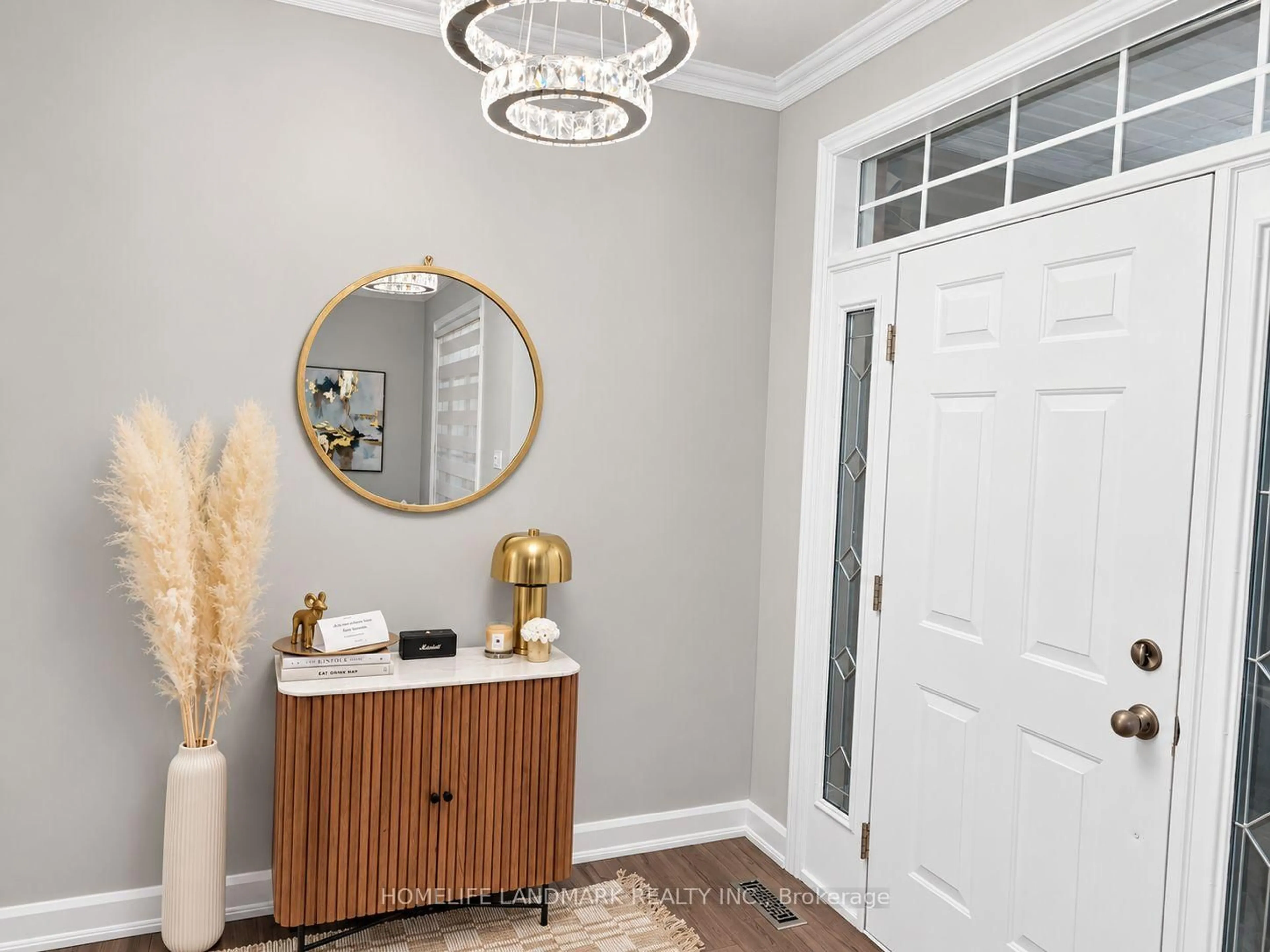 Indoor entryway for 2052 Pelkey Rd, London North Ontario N6G 5L5