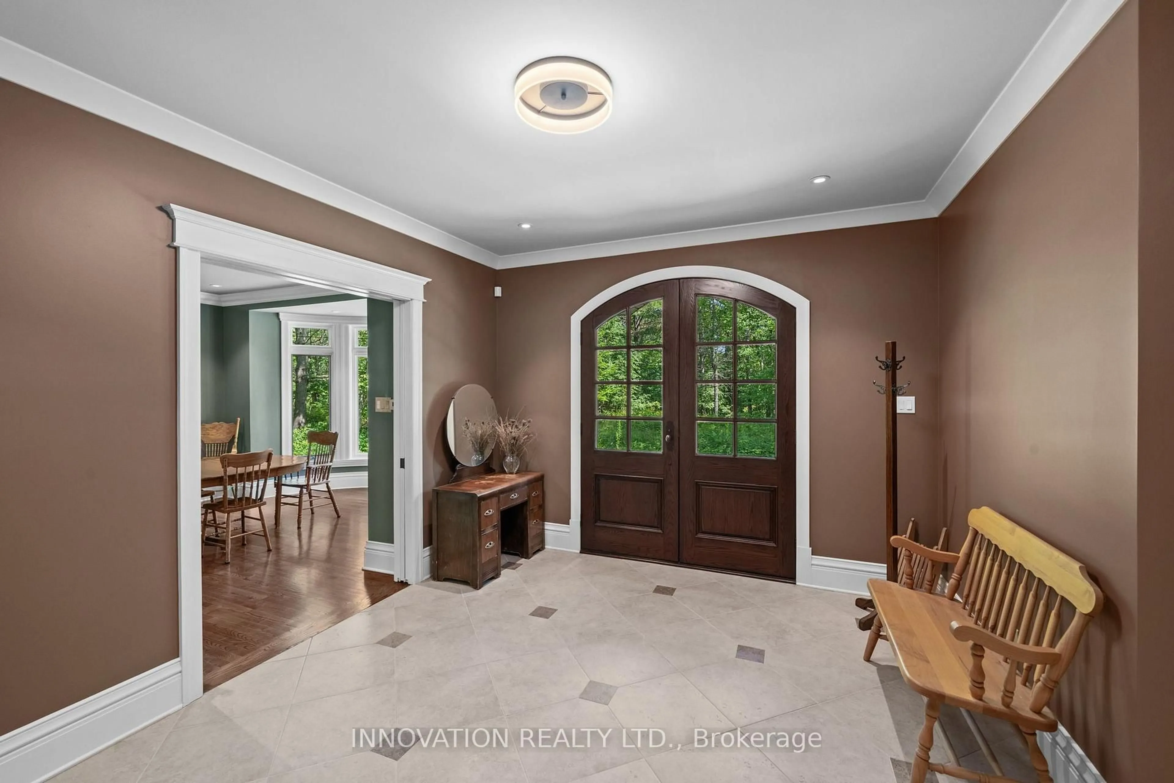 Indoor entryway for 439 John Aselford Dr, Ottawa Ontario K2W 1A8