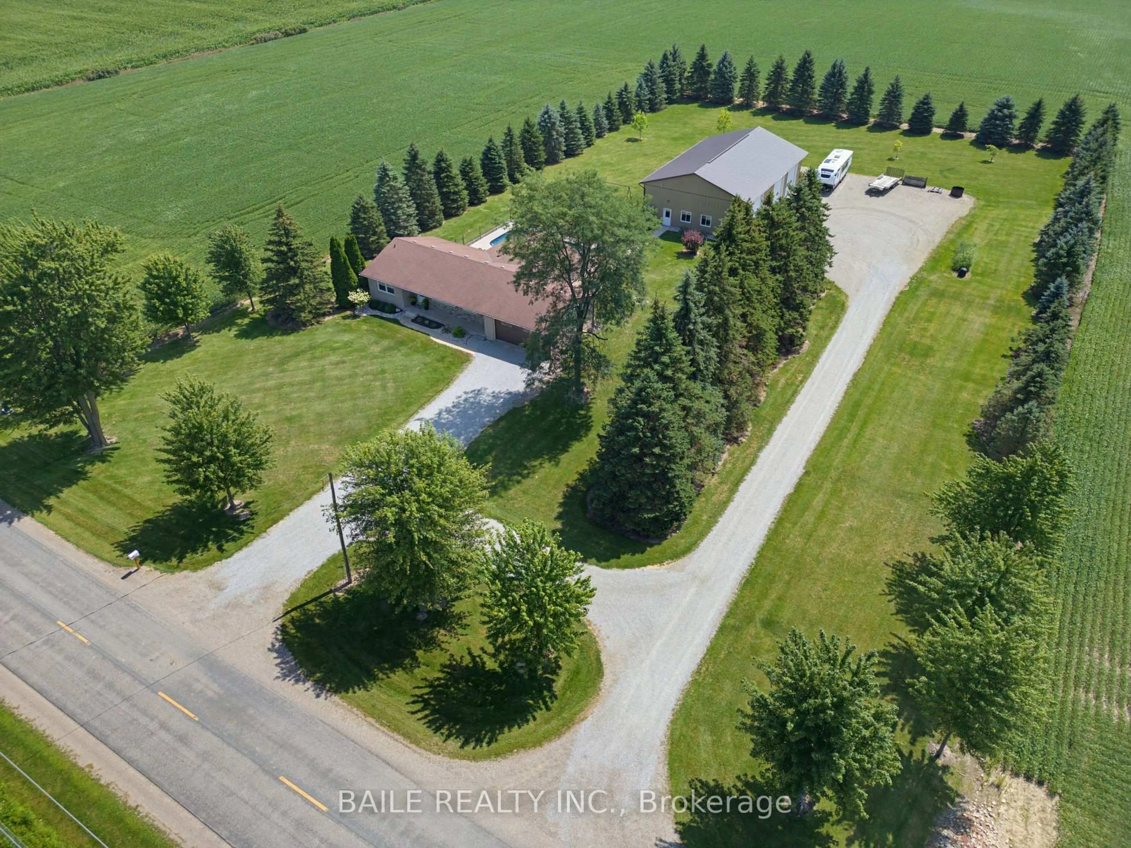 A pic from outside/outdoor area/front of a property/back of a property/a pic from drone, unknown for 6725 Churchill Line, Brooke-Alvinston Ontario N0M 2S0