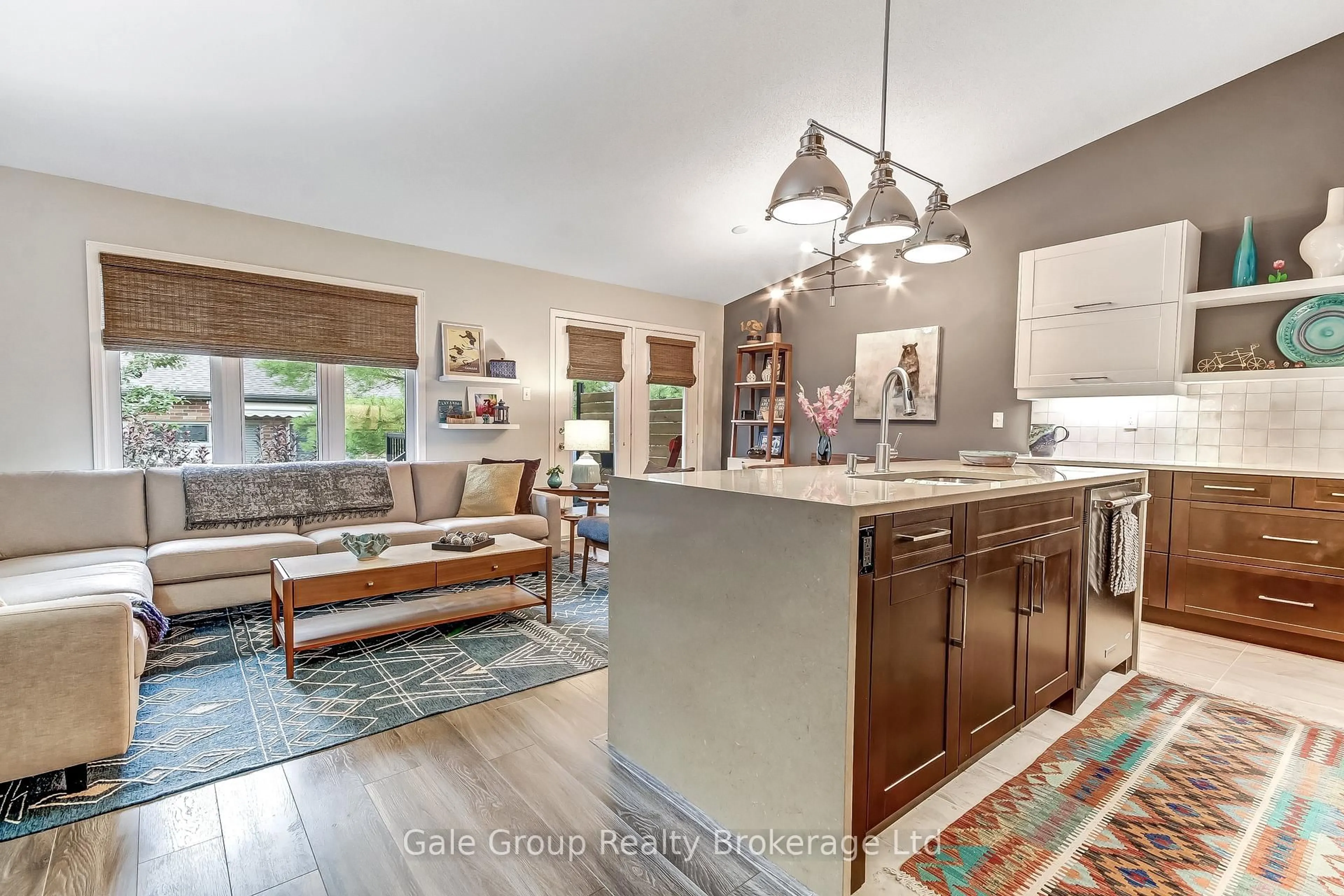Open concept kitchen, unknown for 535 Nova Scotia Crt, Woodstock Ontario N4S 8Z3