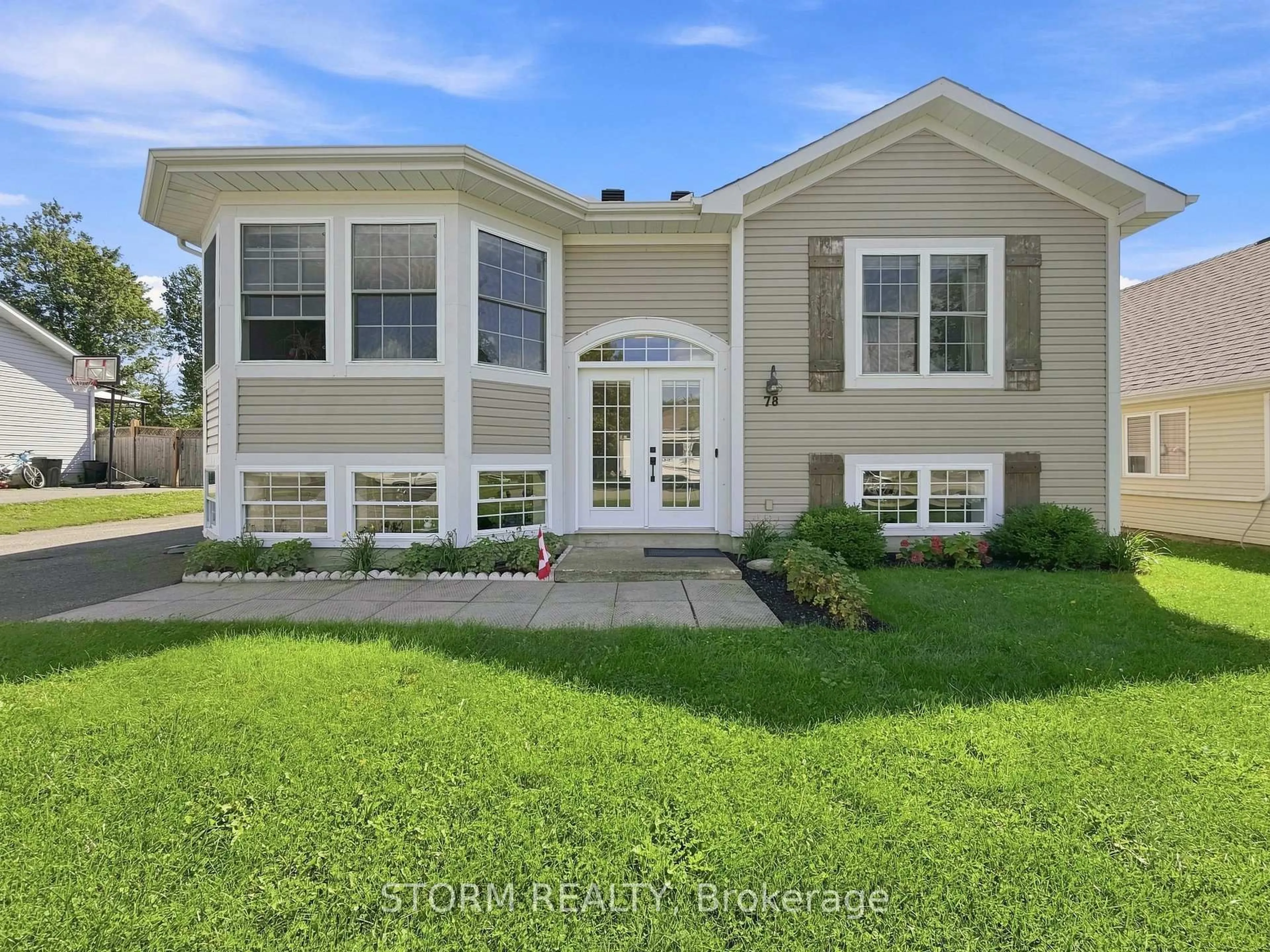 Home with vinyl exterior material, water/lake/river/ocean view for 78 Hickory St, South Stormont Ontario K0C 1M0
