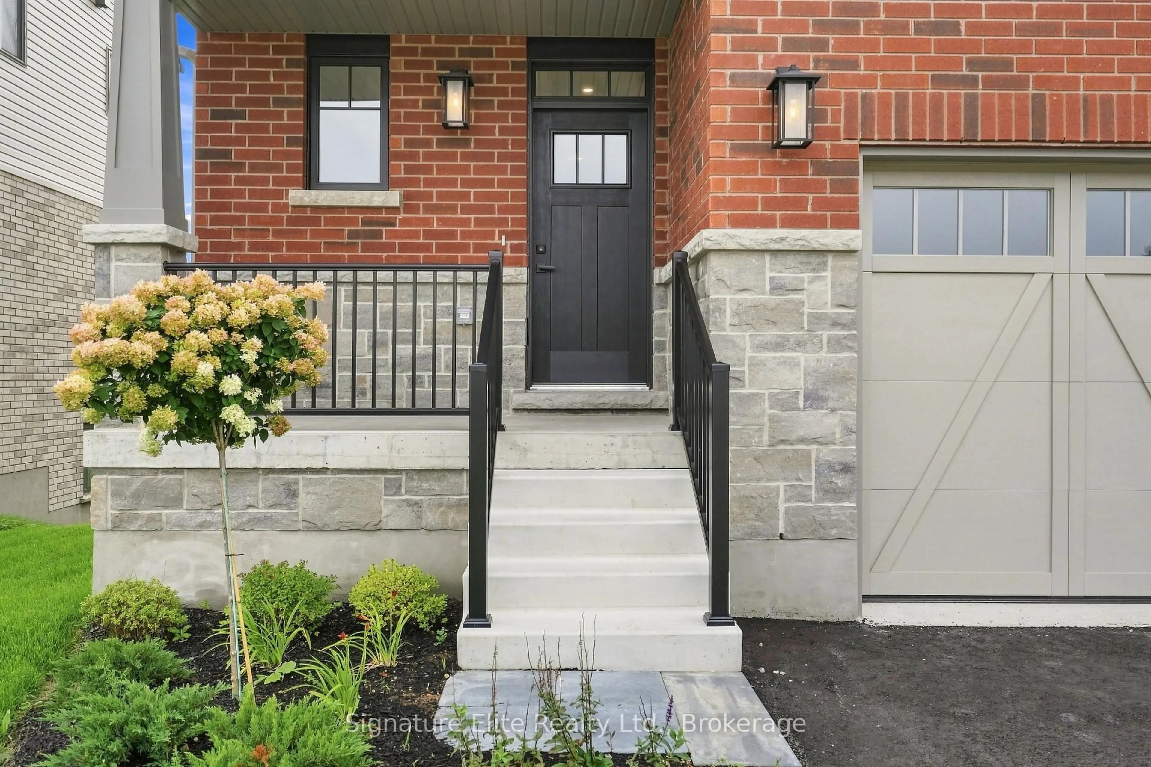 Home with brick exterior material, street for 139 Devonleigh Gate, Grey Highlands Ontario N0C 1H0