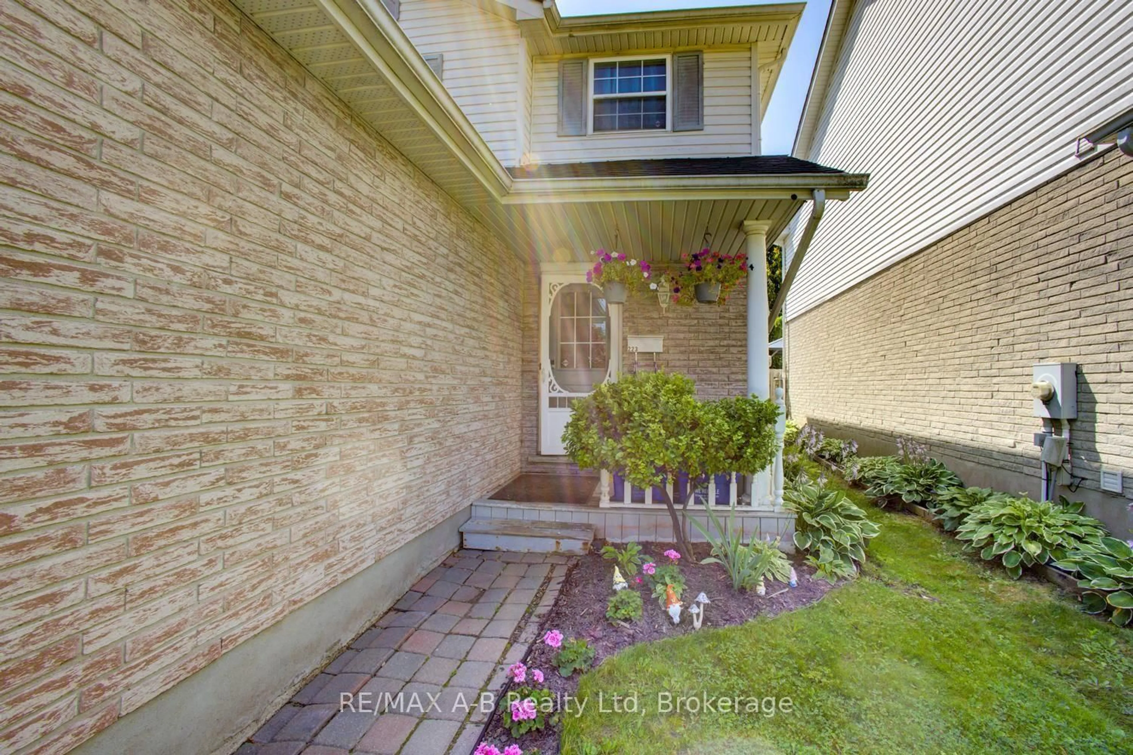 Unknown for 223 Melran Dr, Waterloo Ontario N3C 4E5