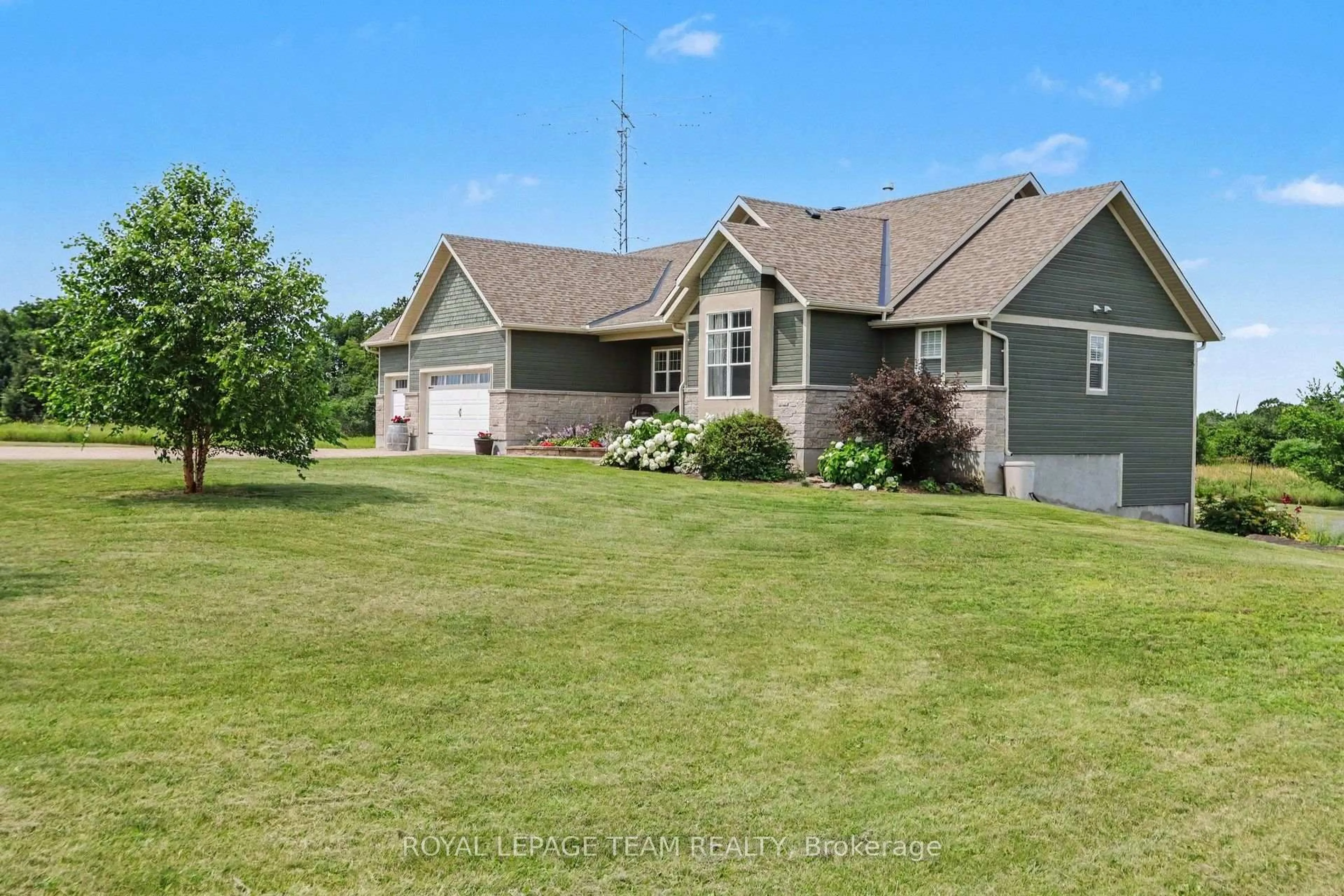 A pic from outside/outdoor area/front of a property/back of a property/a pic from drone, water/lake/river/ocean view for 10 Old Kingston Rd, Rideau Lakes Ontario K0G 1L0